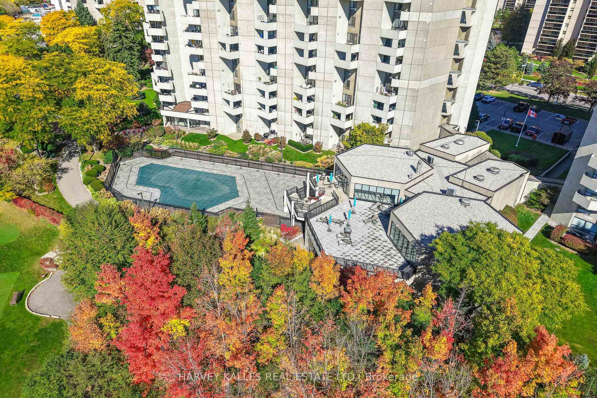 Photo 25 of Unit C32, 300 Mill Road, Etobicoke, Markland Wood — HOMEH