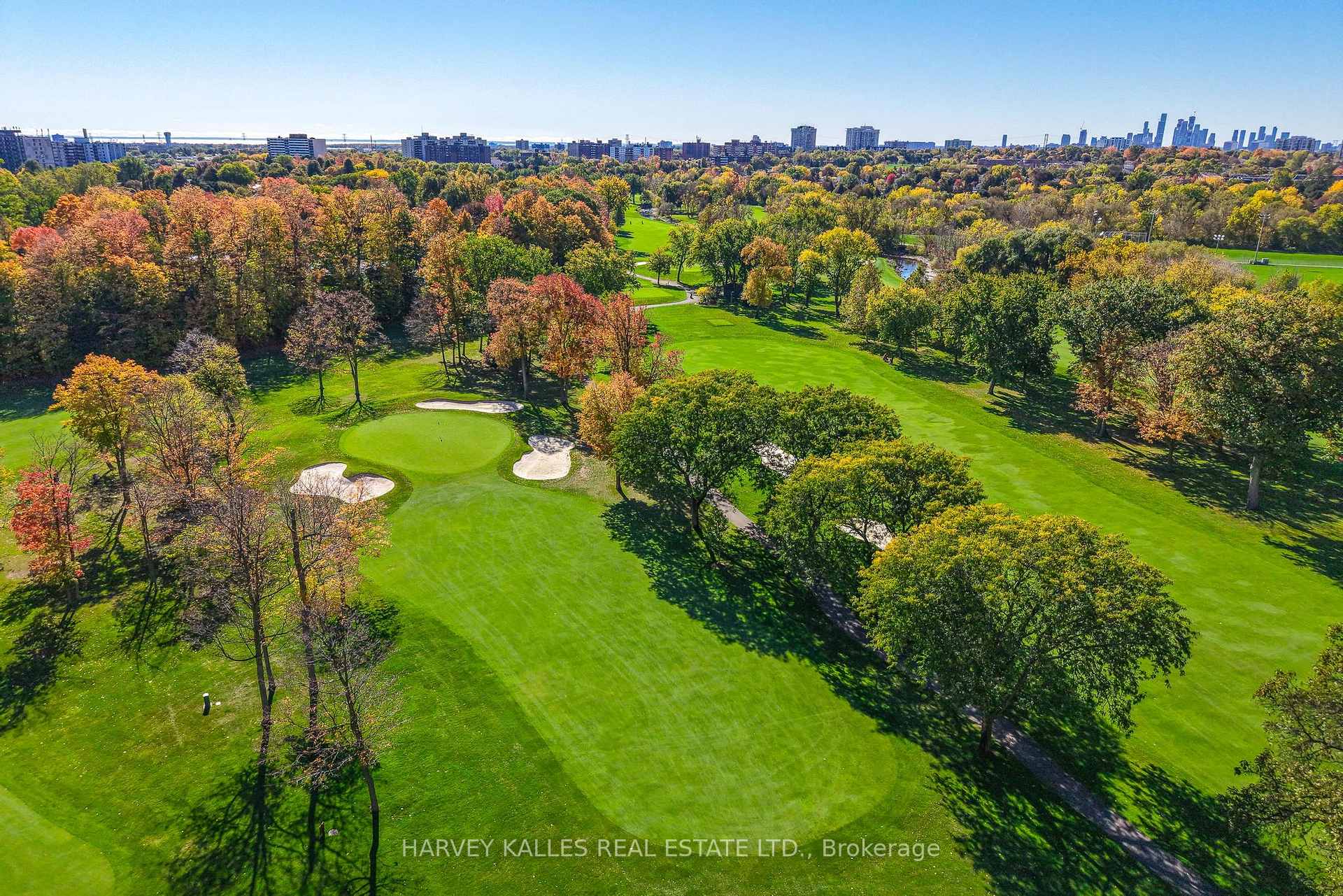 Photo 33 of Unit C32, 300 Mill Road, Etobicoke, Markland Wood — HOMEH