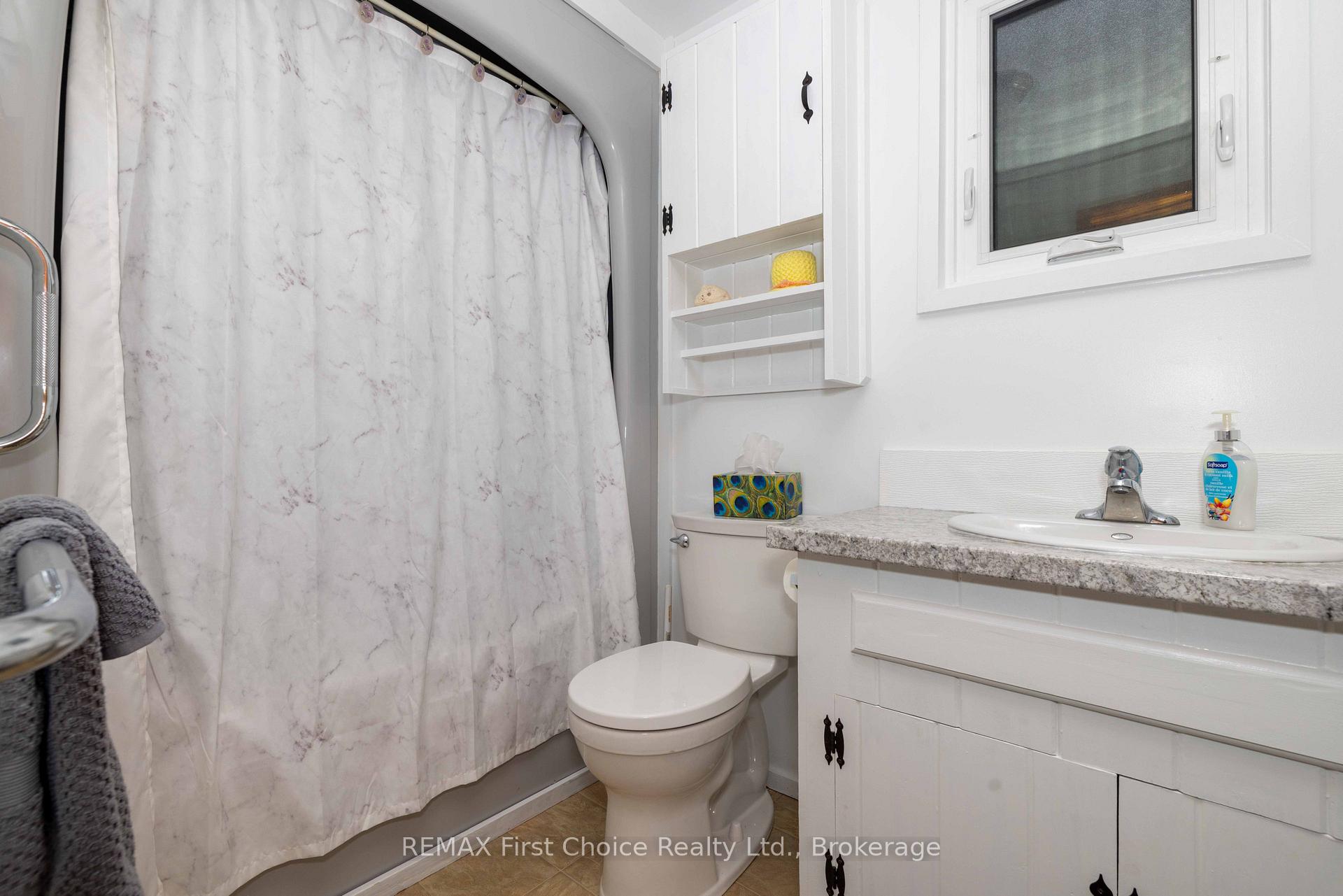 Photo 11 of 226 Balmoral Street, Thunder Bay, McKeller Park — HOMEH