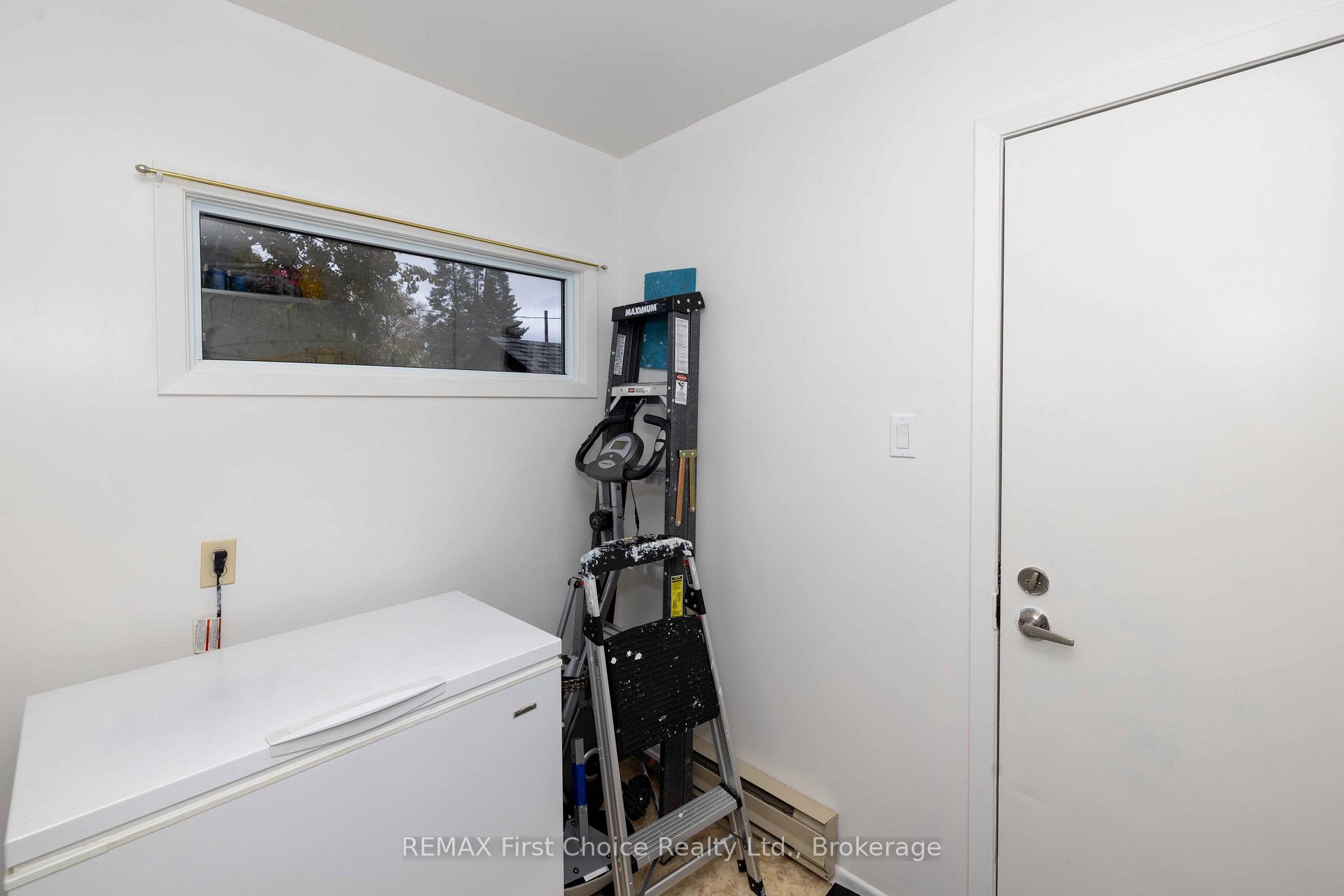 Photo 20 of 226 Balmoral Street, Thunder Bay, McKeller Park — HOMEH