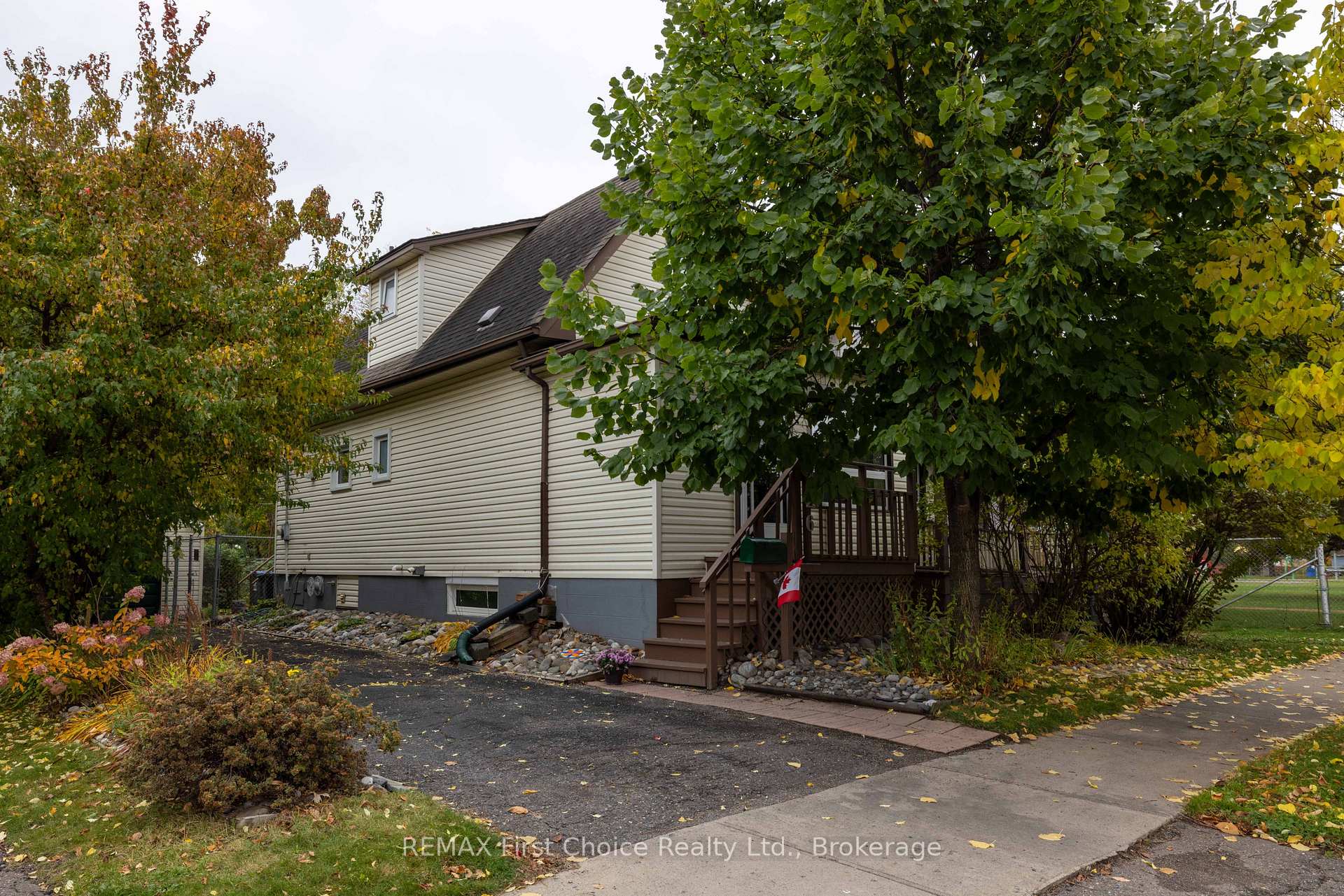 Photo 33 of 226 Balmoral Street, Thunder Bay, McKeller Park — HOMEH