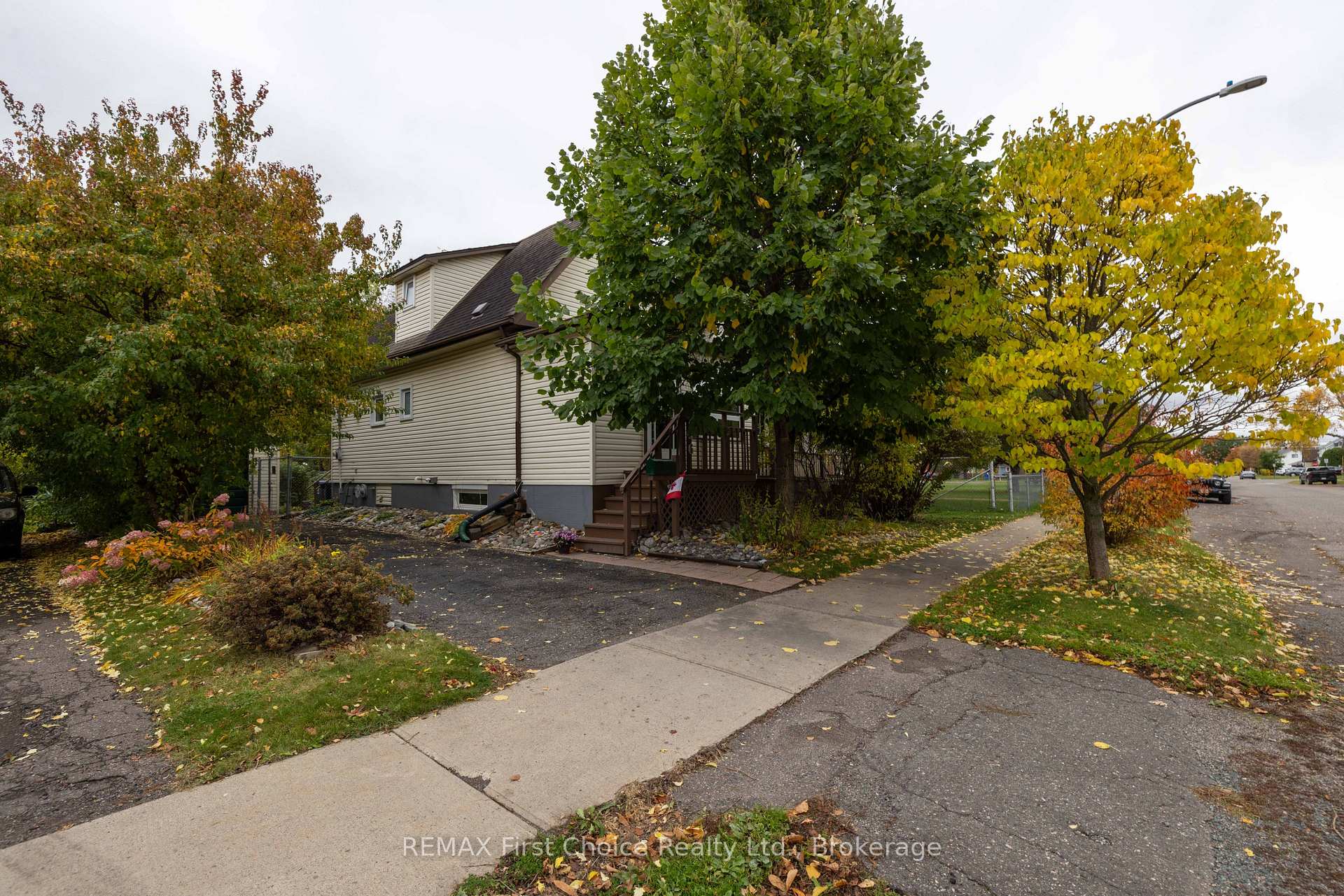Photo 43 of 226 Balmoral Street, Thunder Bay, McKeller Park — HOMEH
