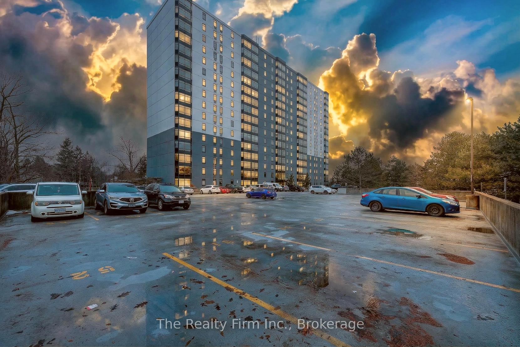Photo of Unit 1515, 45 Pond Mills Road