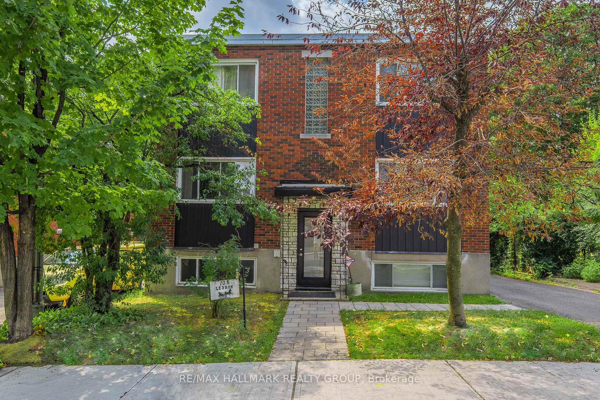Photo 1 of Unit 4, 108 Lebrun Street, Ottawa, Vanier — HOMEH