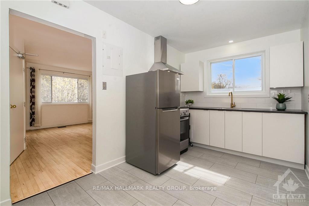 Photo 3 of Unit 4, 108 Lebrun Street, Ottawa, Vanier — HOMEH