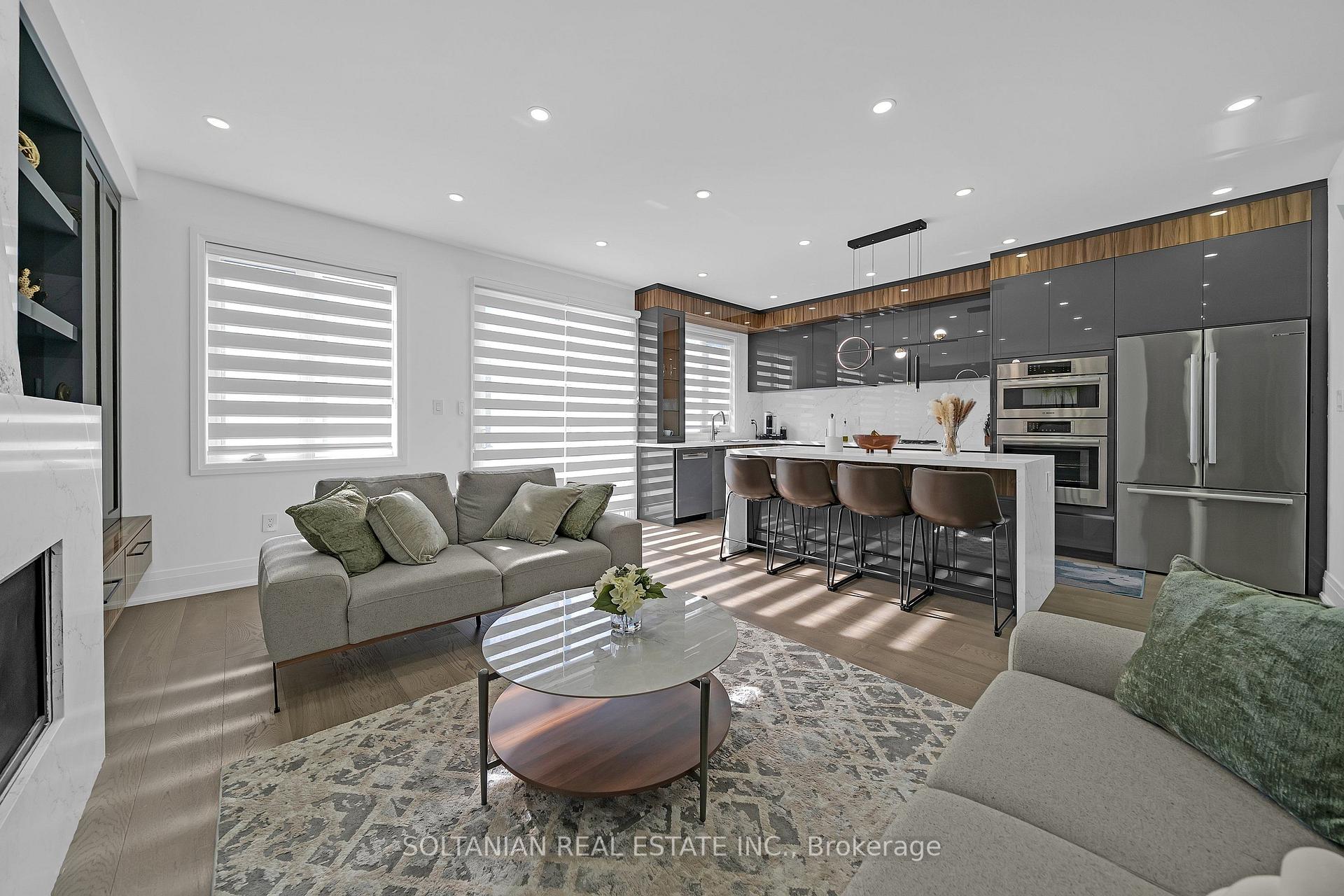 Photo 12 of 17 Trenton Avenue, Toronto, Woodbine-Lumsden — HOMEH