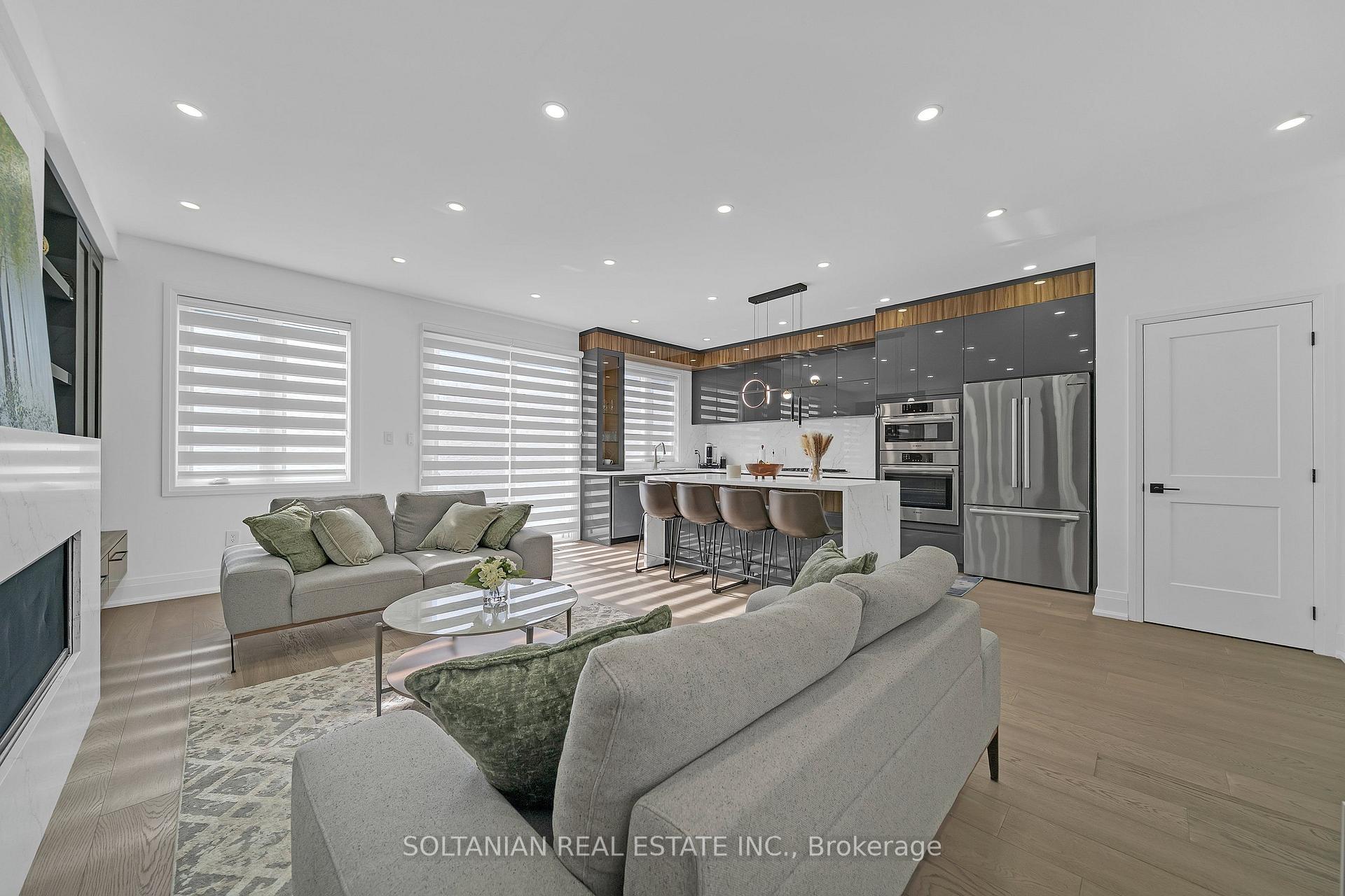 Photo 13 of 17 Trenton Avenue, Toronto, Woodbine-Lumsden — HOMEH
