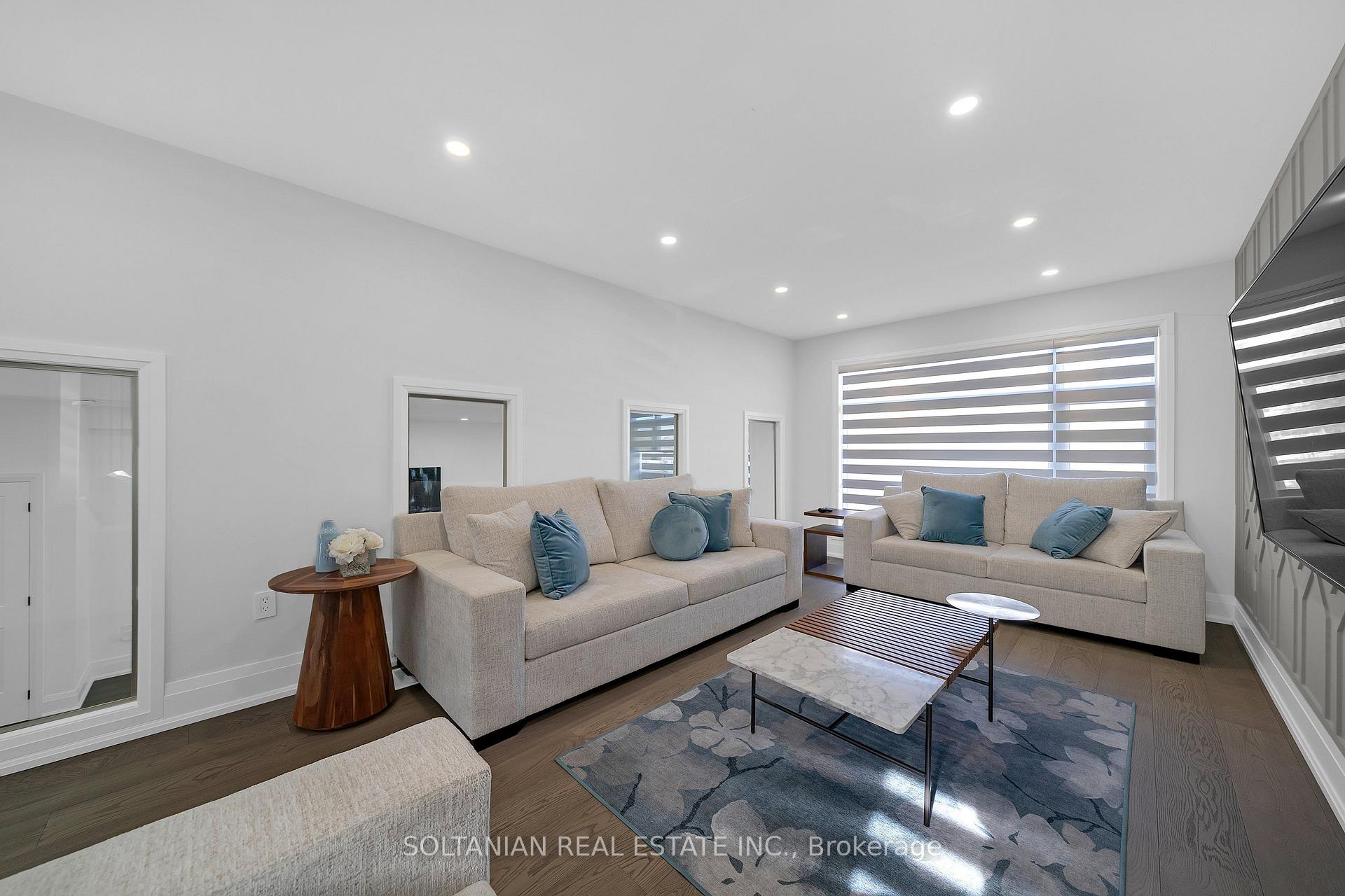 Photo 23 of 17 Trenton Avenue, Toronto, Woodbine-Lumsden — HOMEH