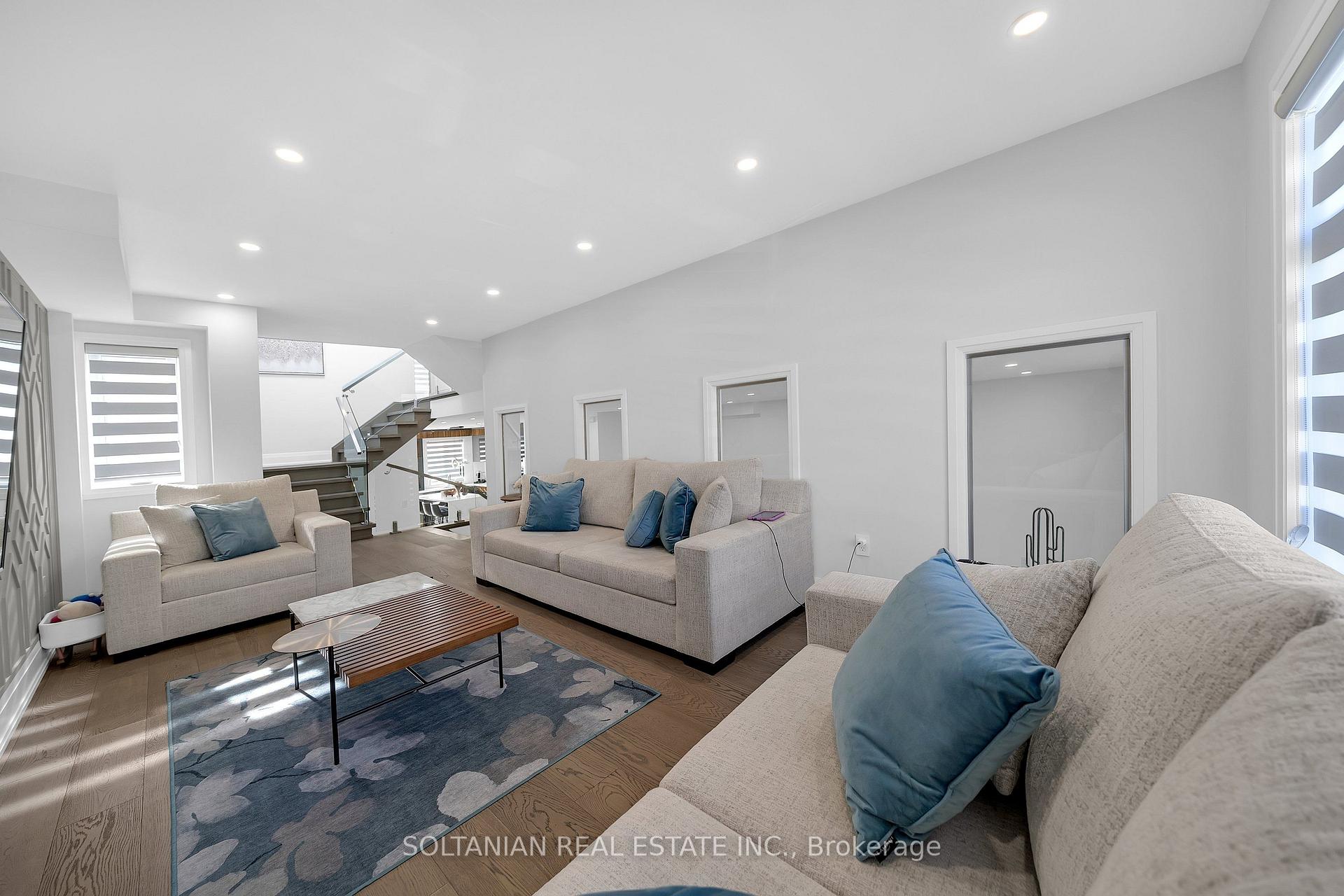 Photo 24 of 17 Trenton Avenue, Toronto, Woodbine-Lumsden — HOMEH