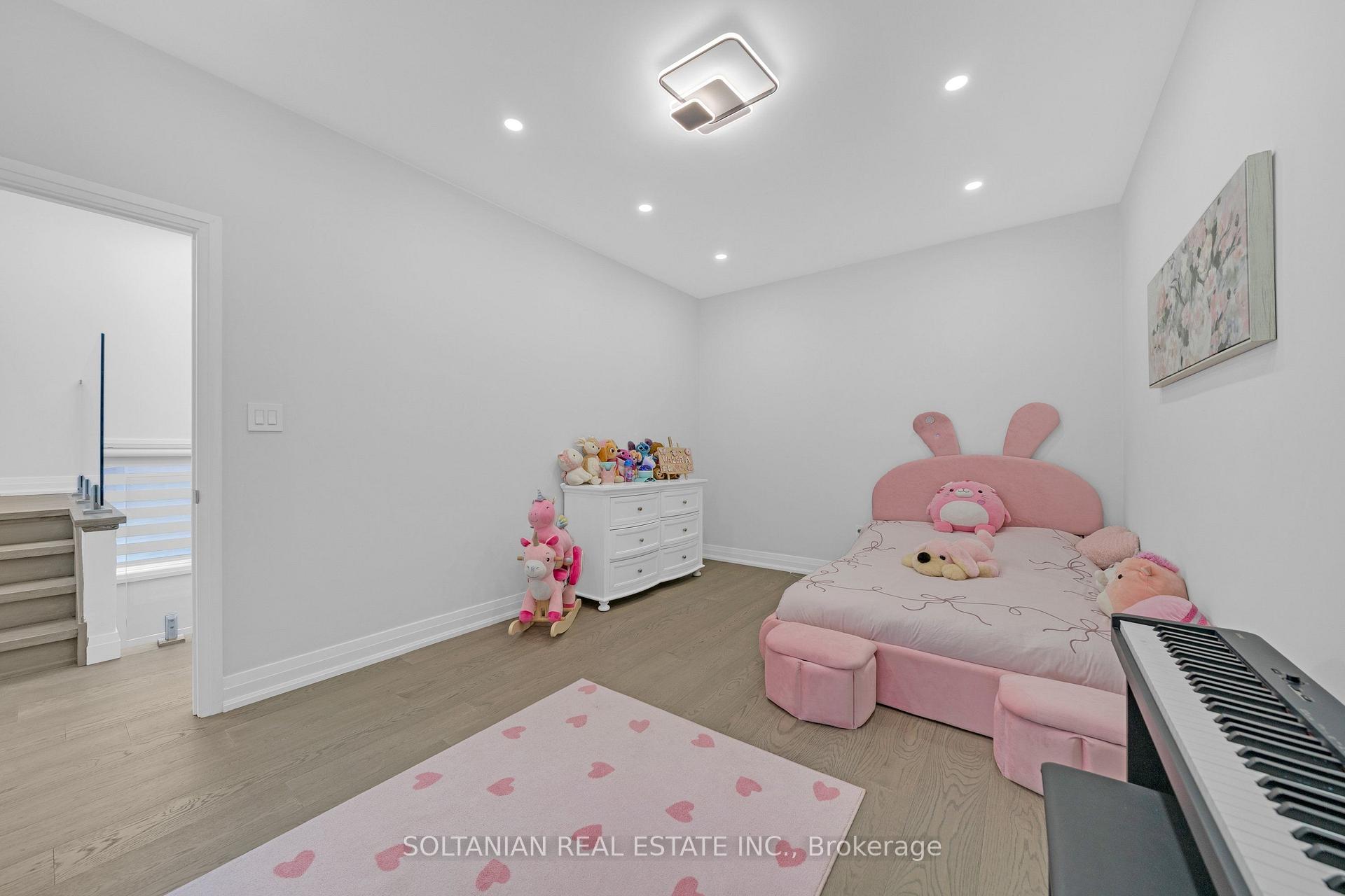 Photo 35 of 17 Trenton Avenue, Toronto, Woodbine-Lumsden — HOMEH