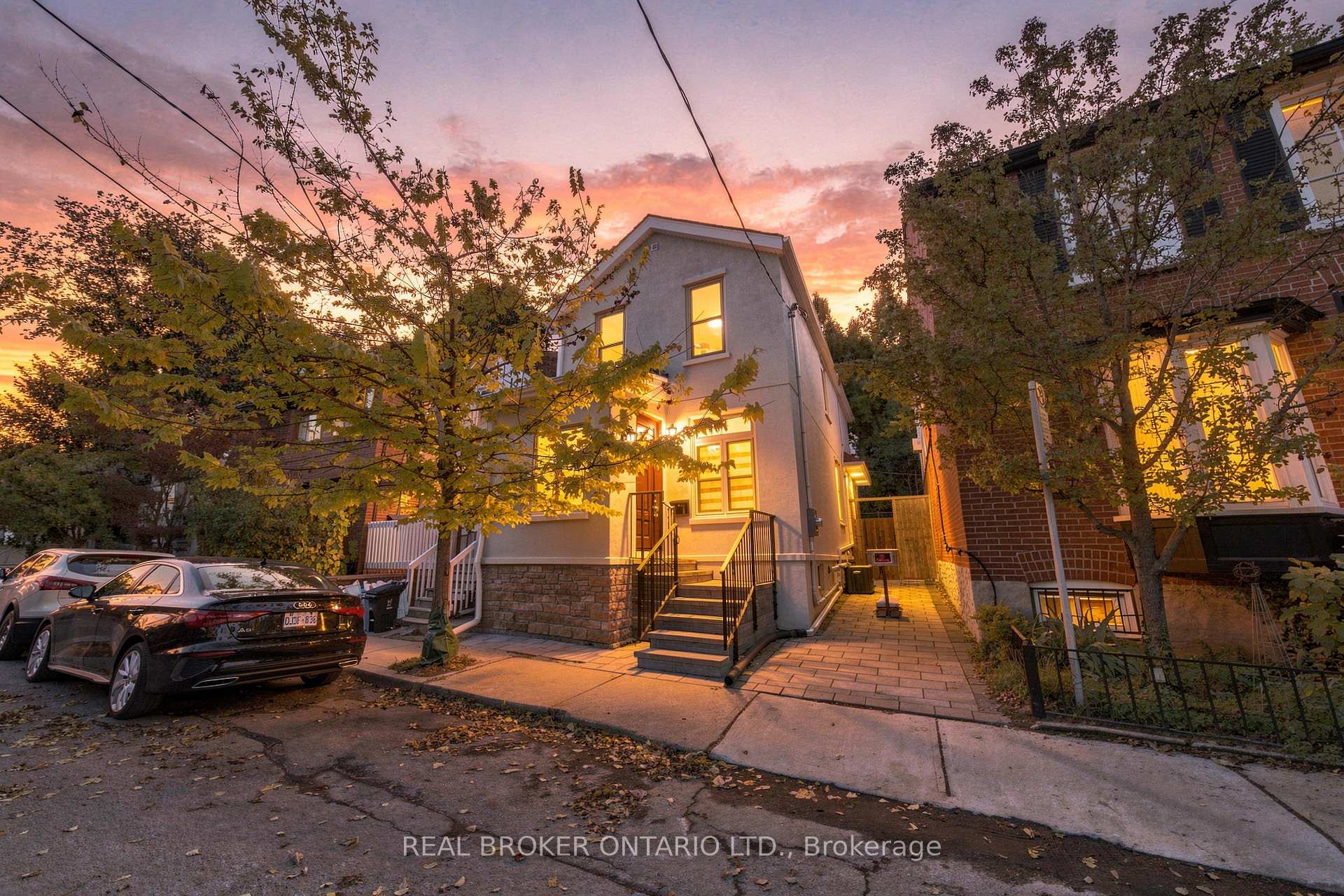 Photo 2 of 26 Bishop Street, Toronto, The Annex — HOMEH