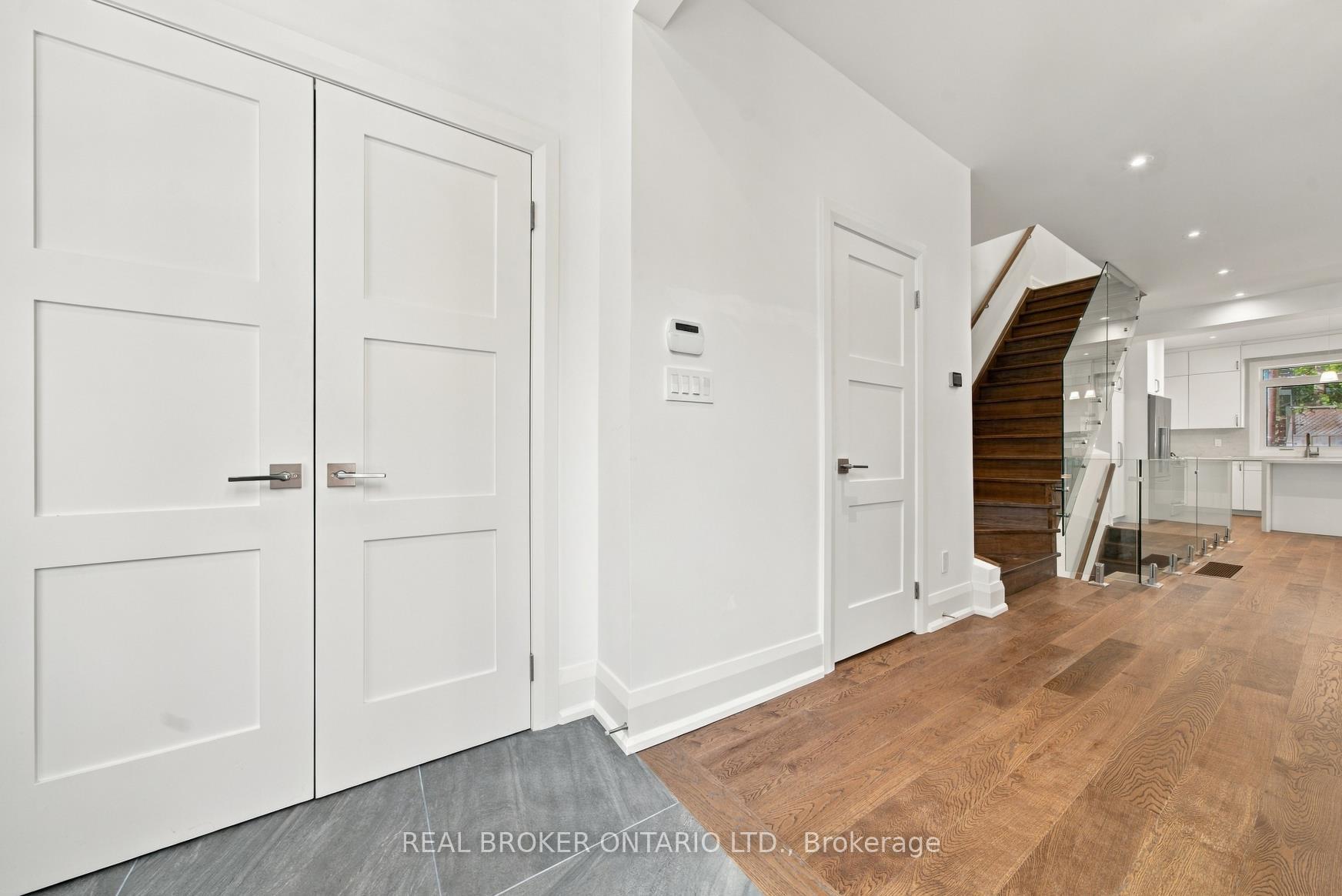 Photo 4 of 26 Bishop Street, Toronto, The Annex — HOMEH