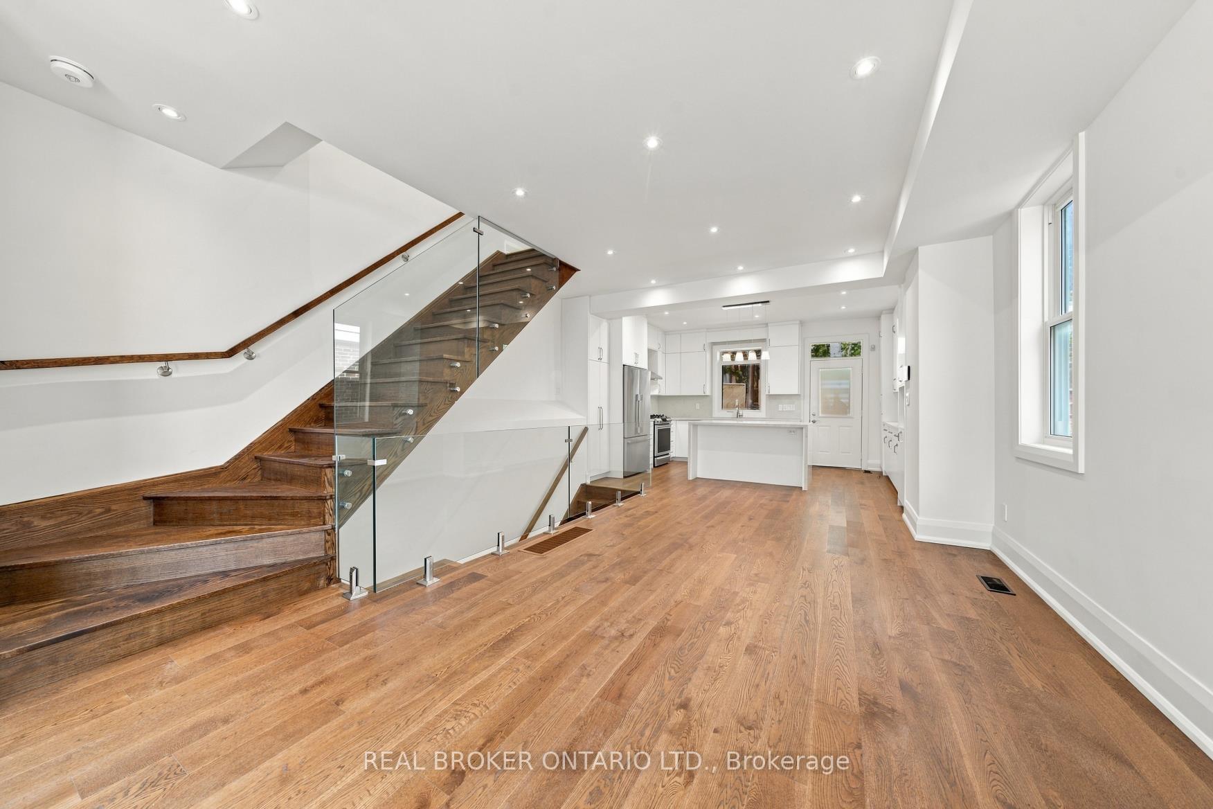 Photo 7 of 26 Bishop Street, Toronto, The Annex — HOMEH