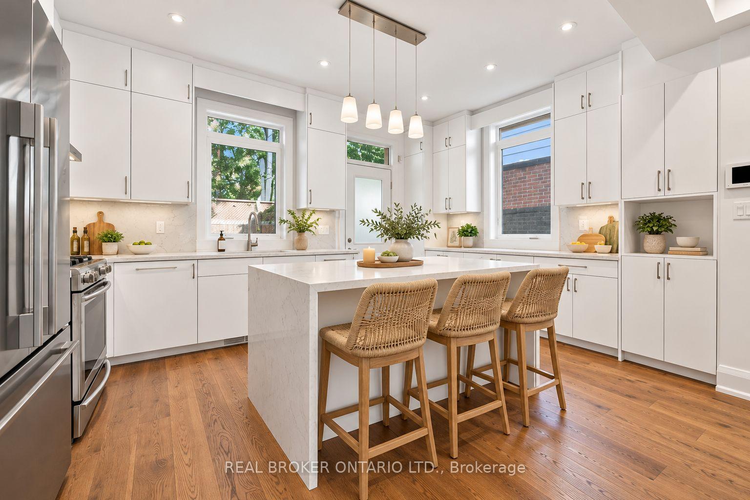 Photo 10 of 26 Bishop Street, Toronto, The Annex — HOMEH