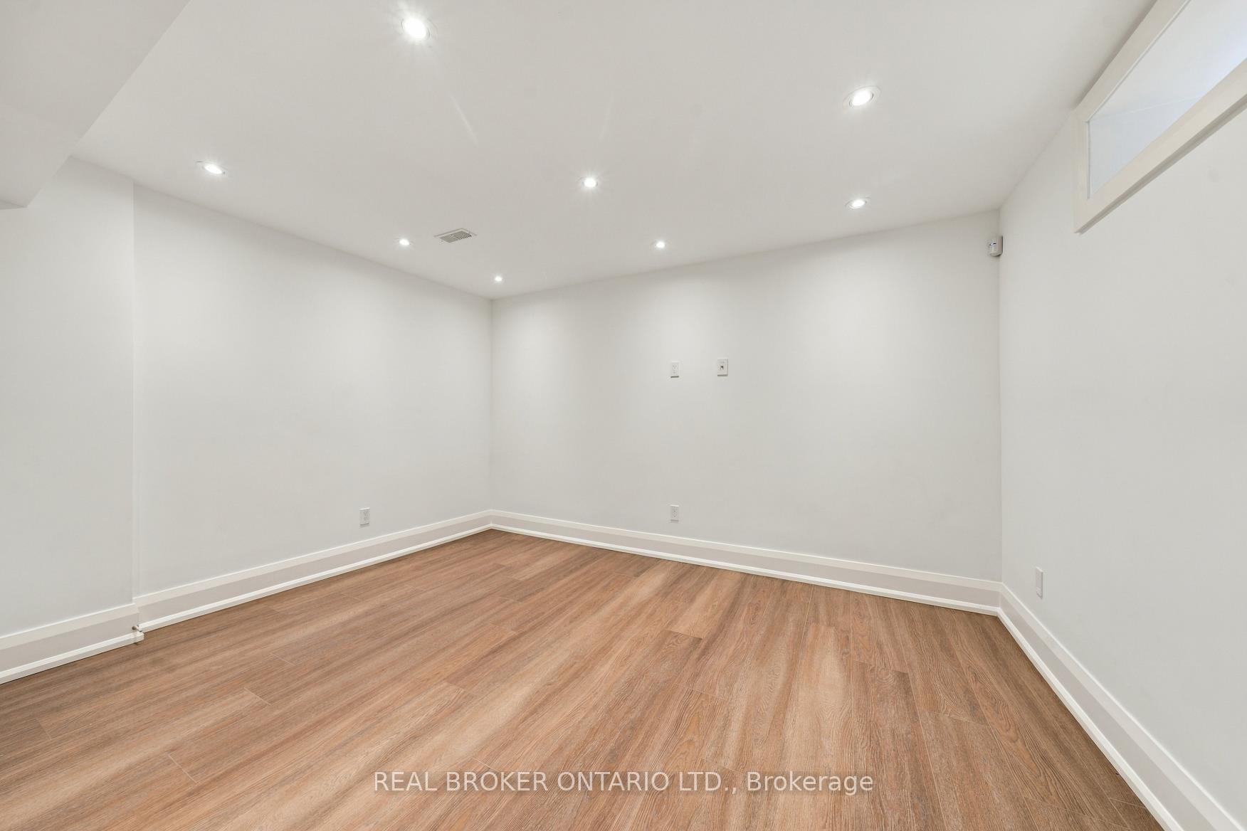 Photo 26 of 26 Bishop Street, Toronto, The Annex — HOMEH