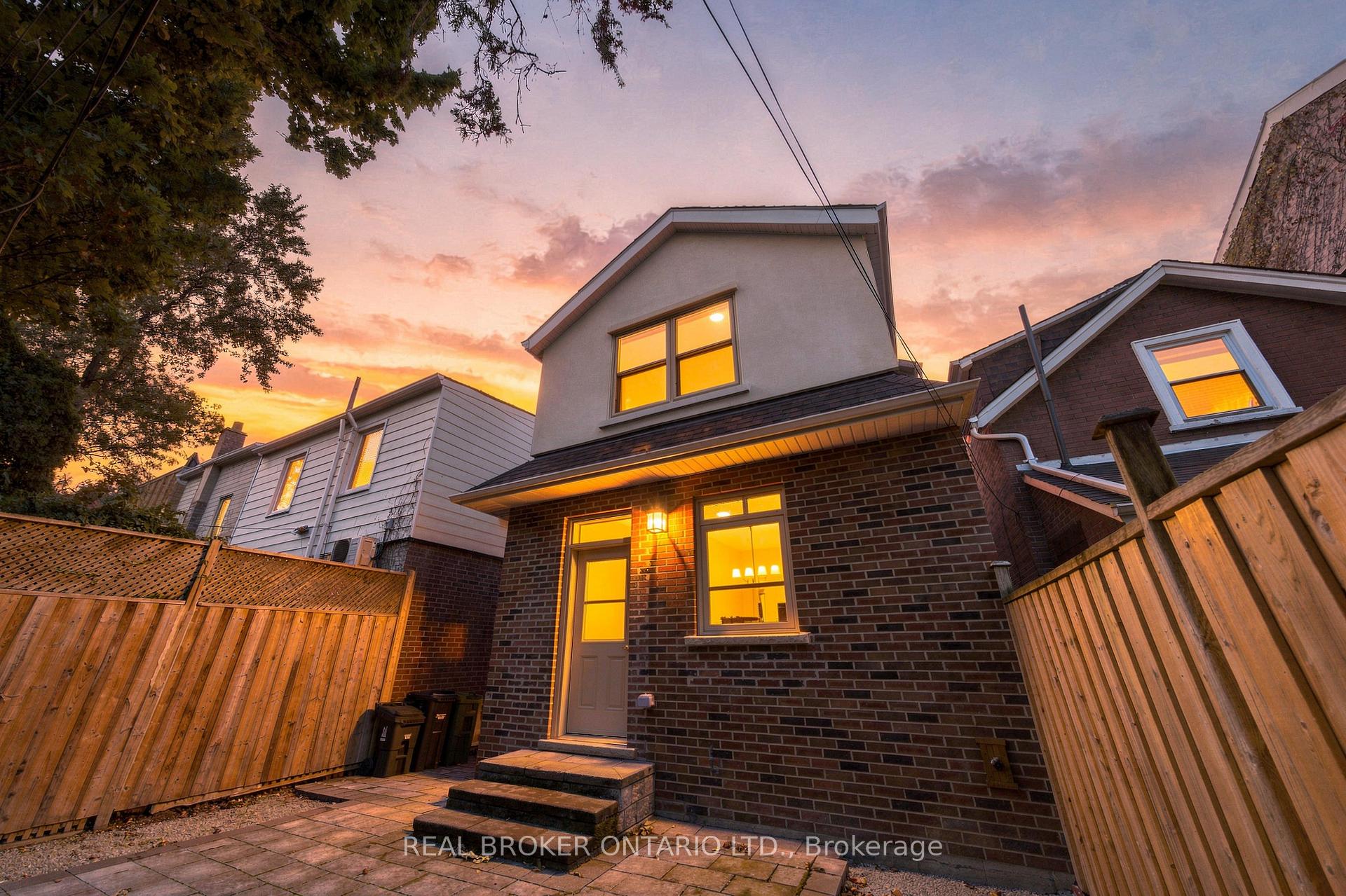 Photo 30 of 26 Bishop Street, Toronto, The Annex — HOMEH