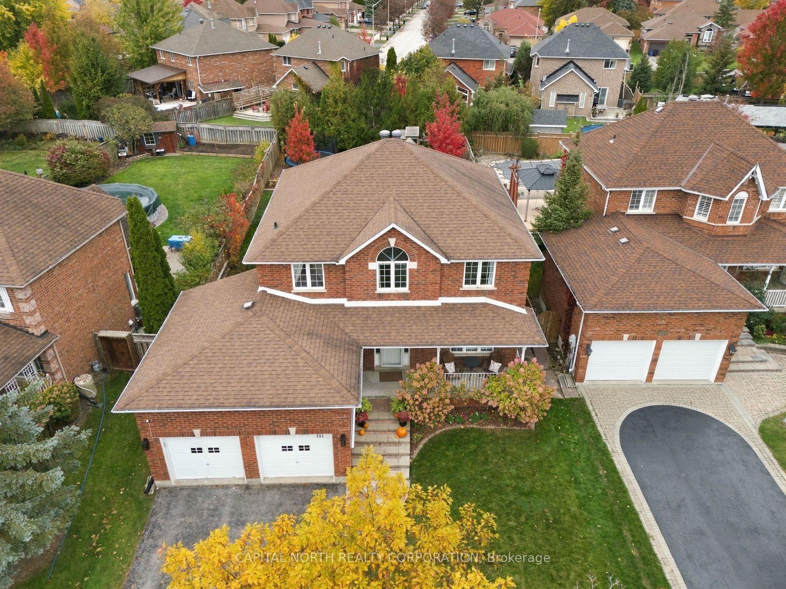 Photo 4 of 111 Kingsridge Road, Barrie, Bayshore — HOMEH