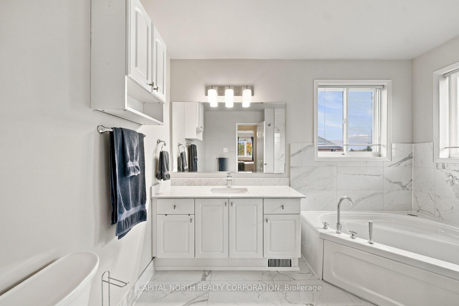 Photo 32 of 111 Kingsridge Road, Barrie, Bayshore — HOMEH