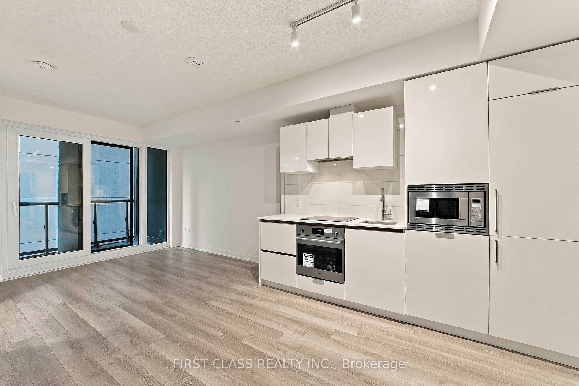 Photo 5 of Unit 401, 238 Simcoe Street, Toronto, Kensington-Chinatown — HOMEH