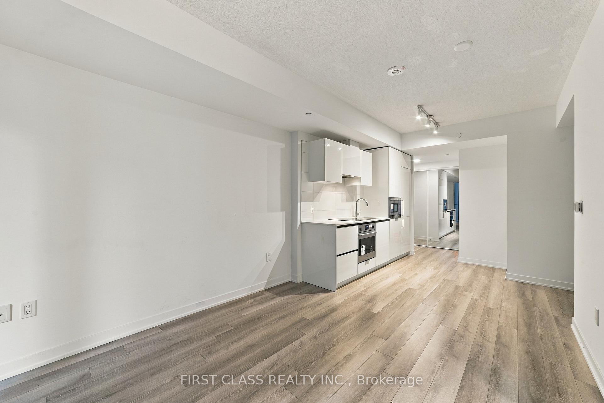 Photo 6 of Unit 401, 238 Simcoe Street, Toronto, Kensington-Chinatown — HOMEH