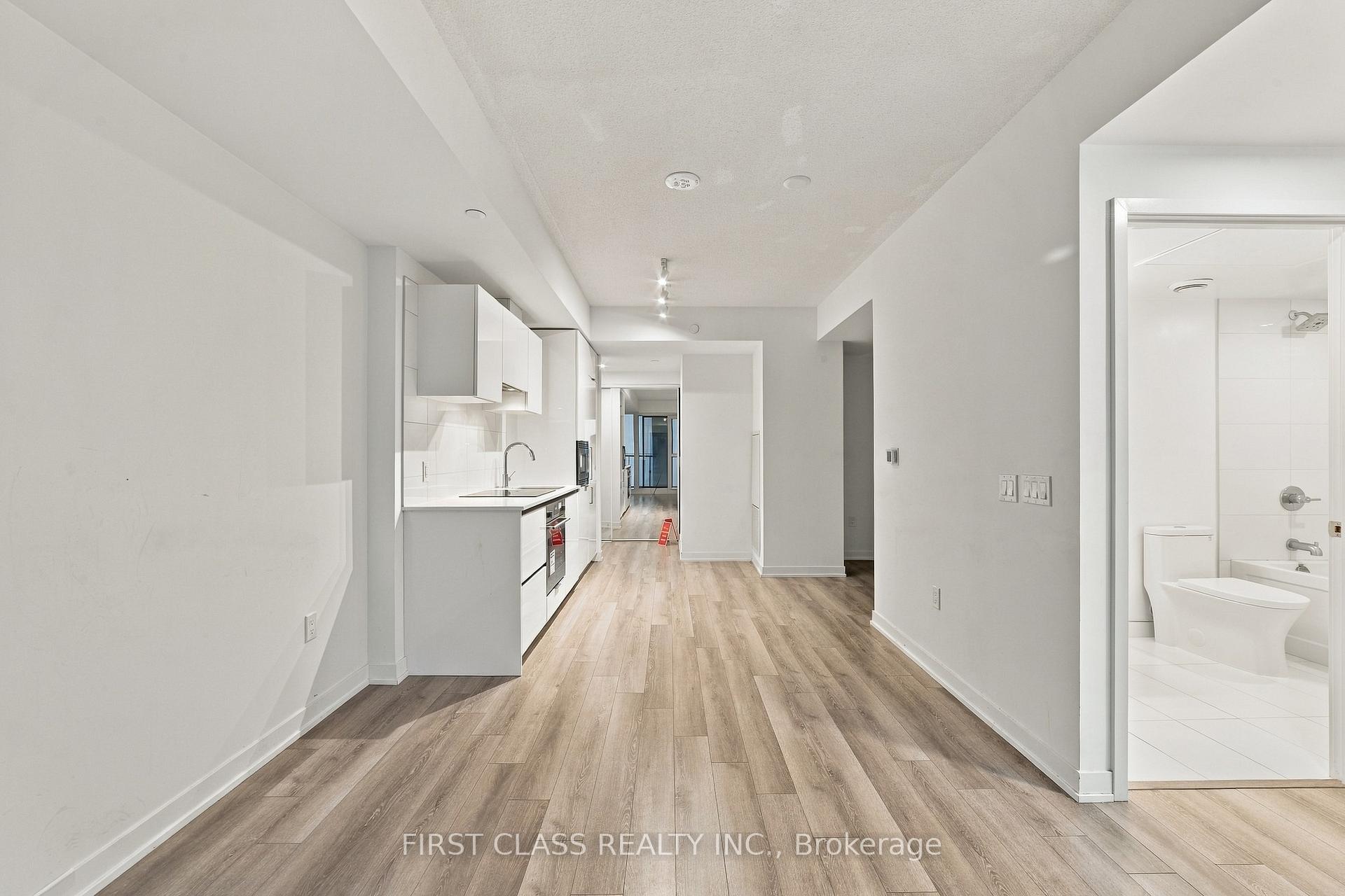 Photo 8 of Unit 401, 238 Simcoe Street, Toronto, Kensington-Chinatown — HOMEH