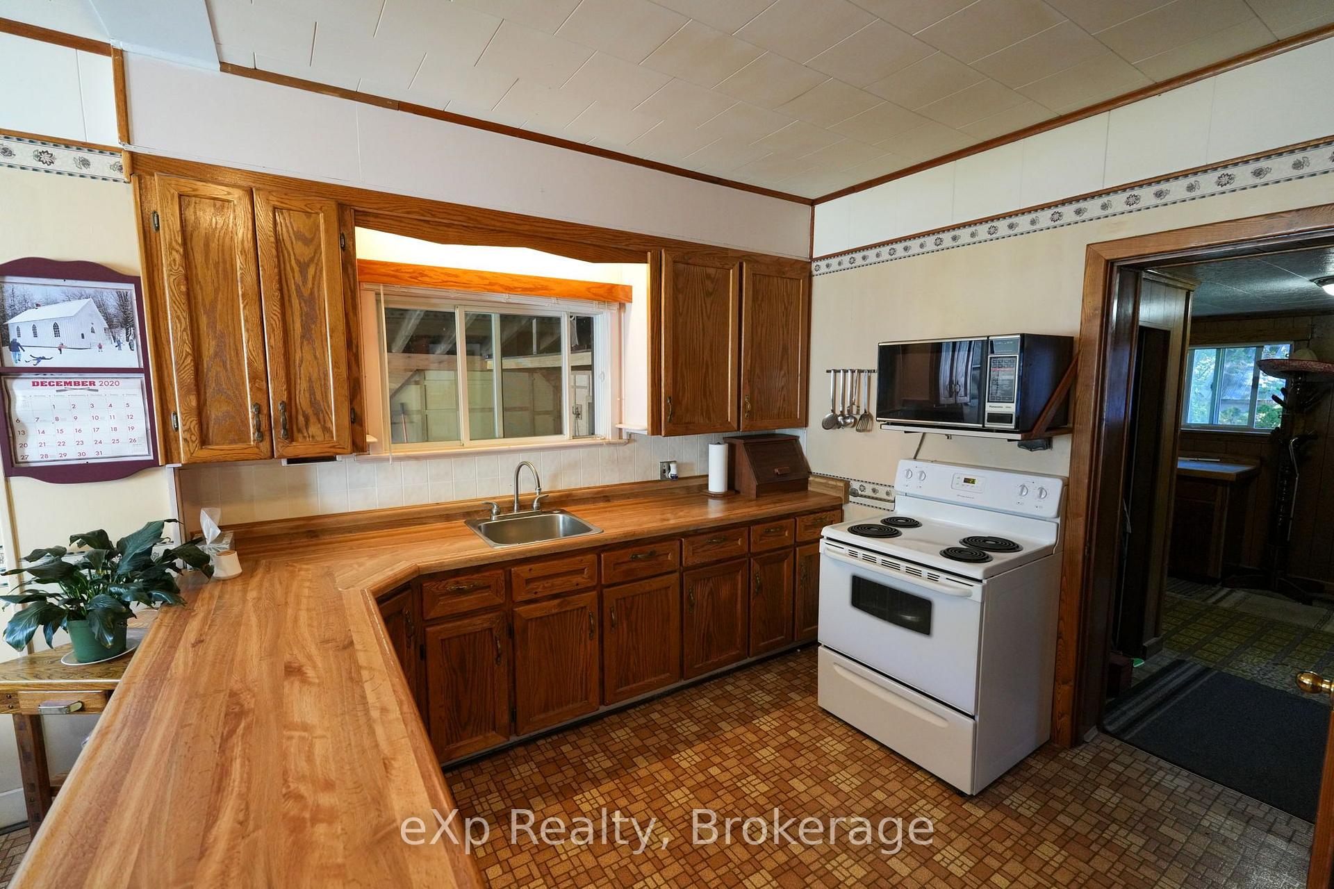 Photo 10 of 778 8th Avenue E, Owen Sound — HOMEH