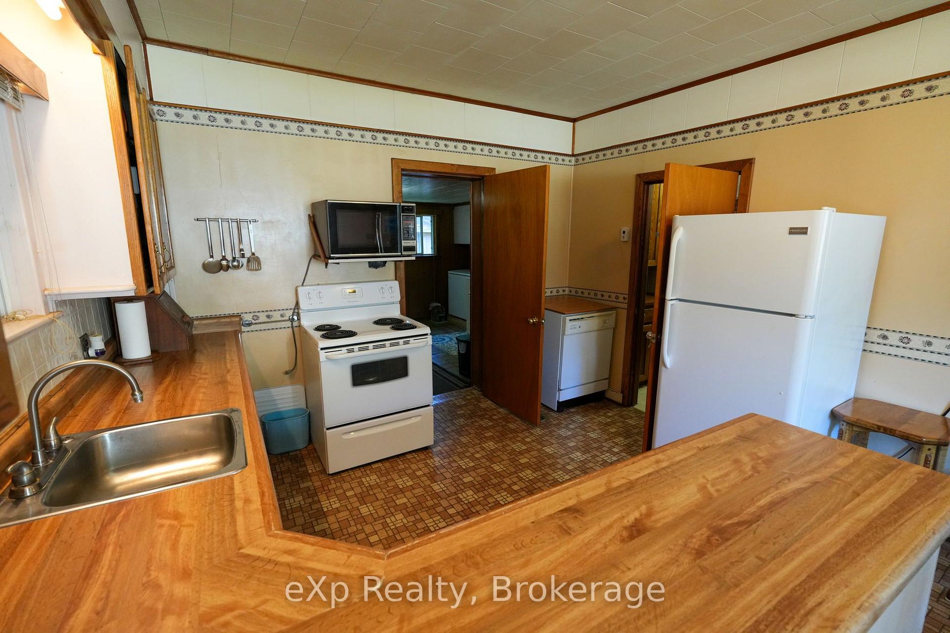 Photo 11 of 778 8th Avenue E, Owen Sound — HOMEH