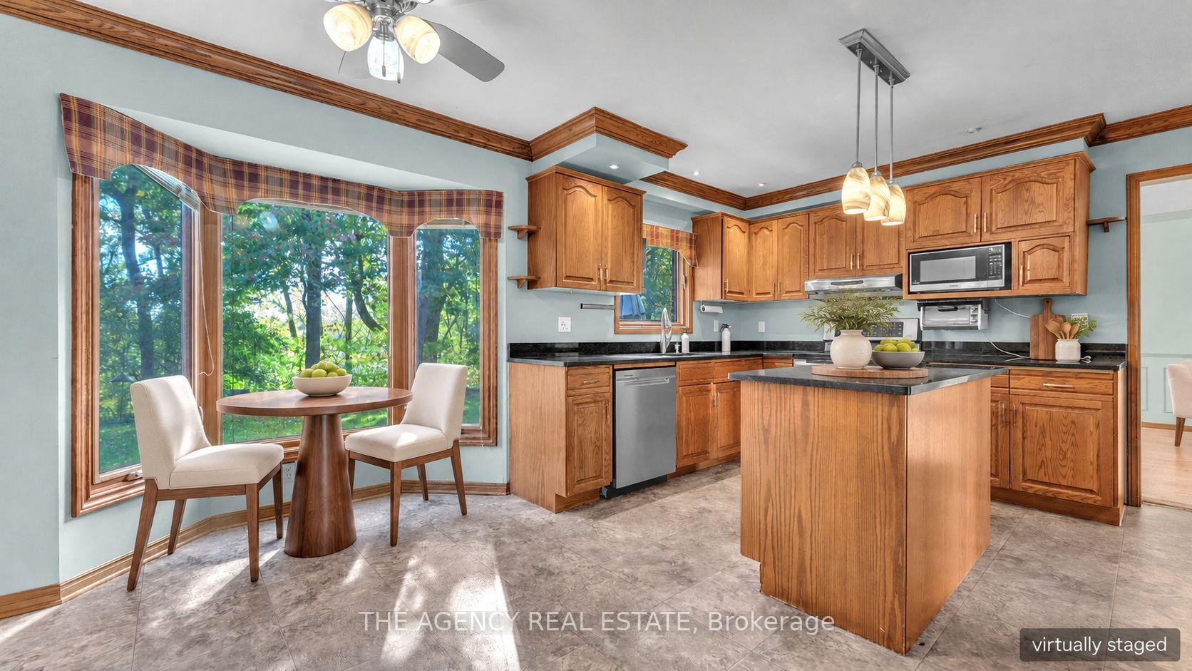 Photo 10 of 32 Glenview Crescent, London, North H — HOMEH