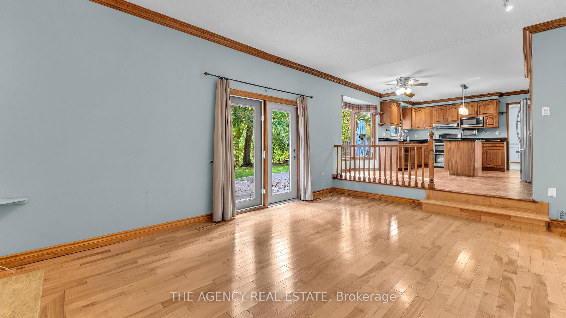 Photo 12 of 32 Glenview Crescent, London, North H — HOMEH