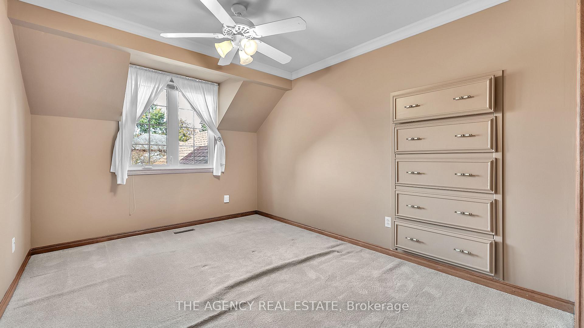 Photo 33 of 32 Glenview Crescent, London, North H — HOMEH