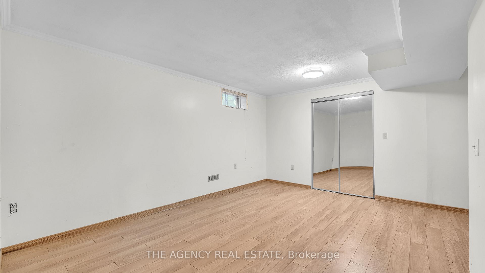 Photo 39 of 32 Glenview Crescent, London, North H — HOMEH