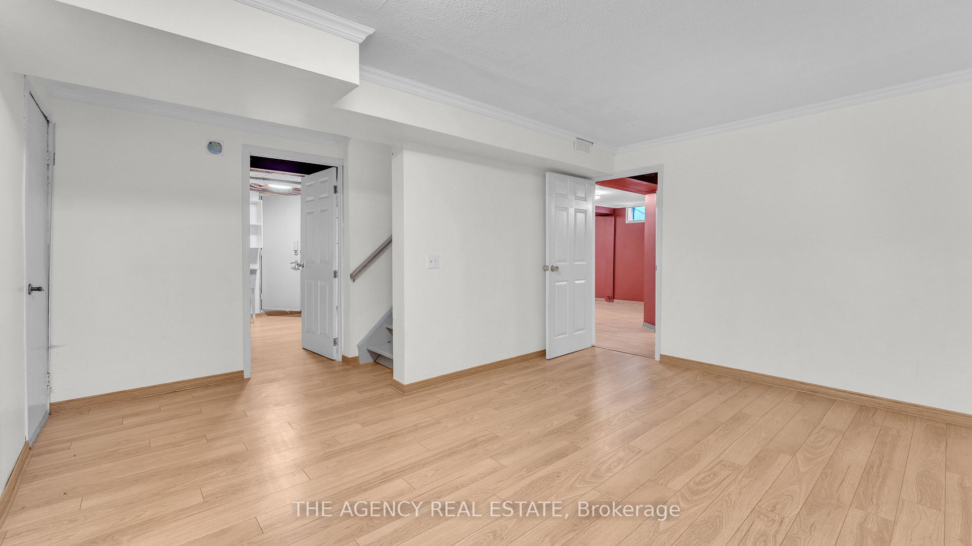 Photo 40 of 32 Glenview Crescent, London, North H — HOMEH