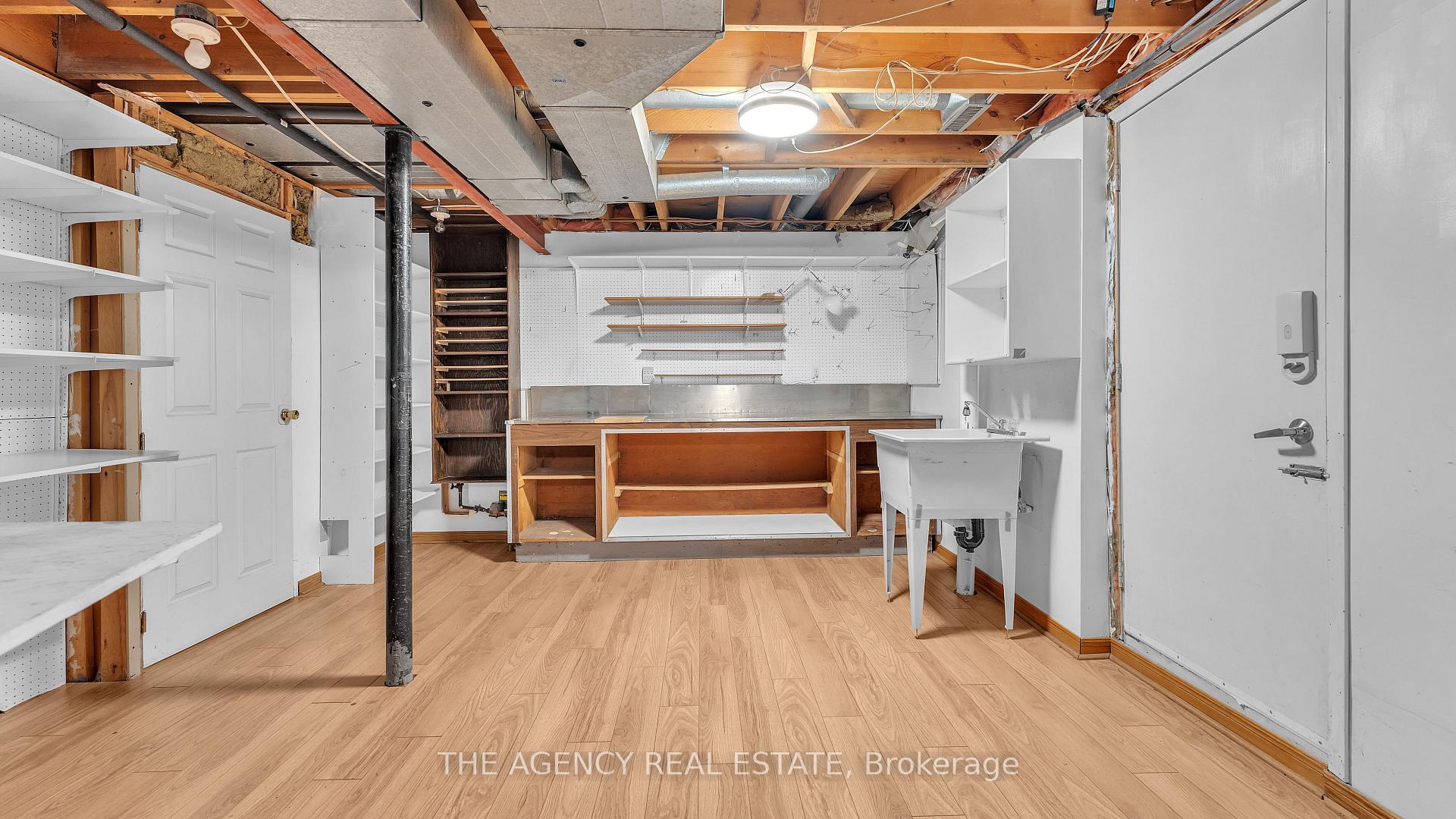 Photo 43 of 32 Glenview Crescent, London, North H — HOMEH