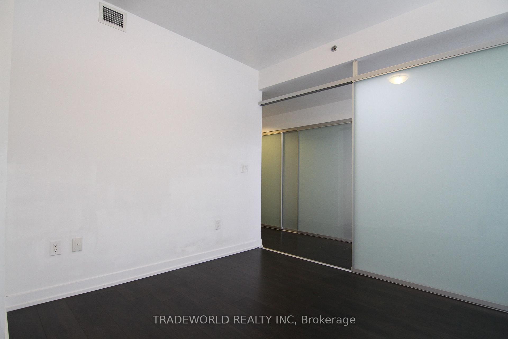 Photo 13 of Unit 2801, 426 University Avenue, Toronto, Kensington-Chinatown — HOMEH