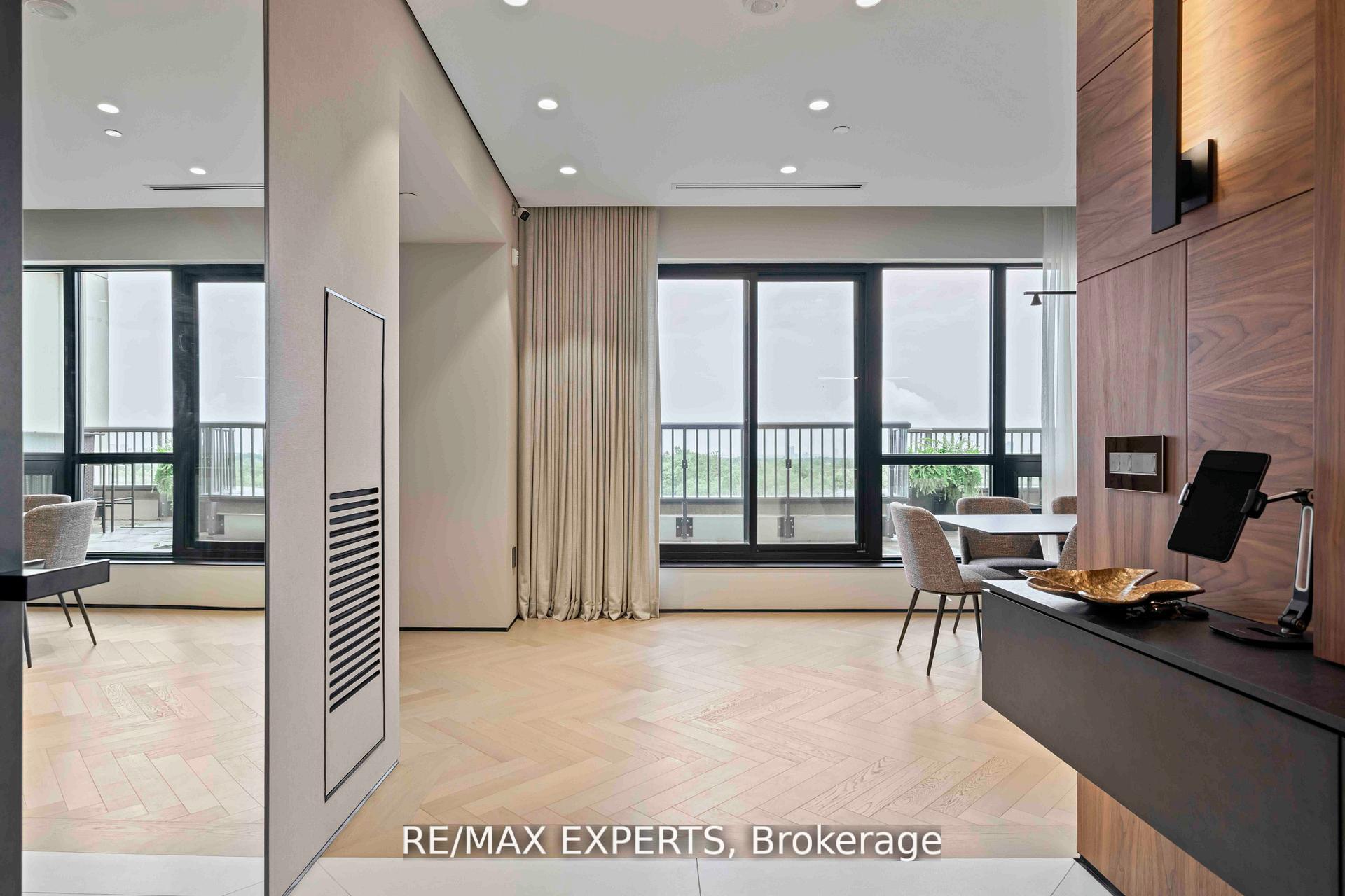 Photo 3 of Unit 702, 1700 Avenue Road, Toronto, Bedford Park-Nortown — HOMEH