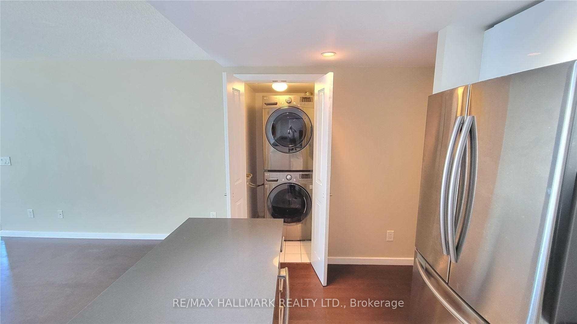 Photo 6 of Unit 1206, 8 York Street, Toronto, Waterfront Communities — HOMEH