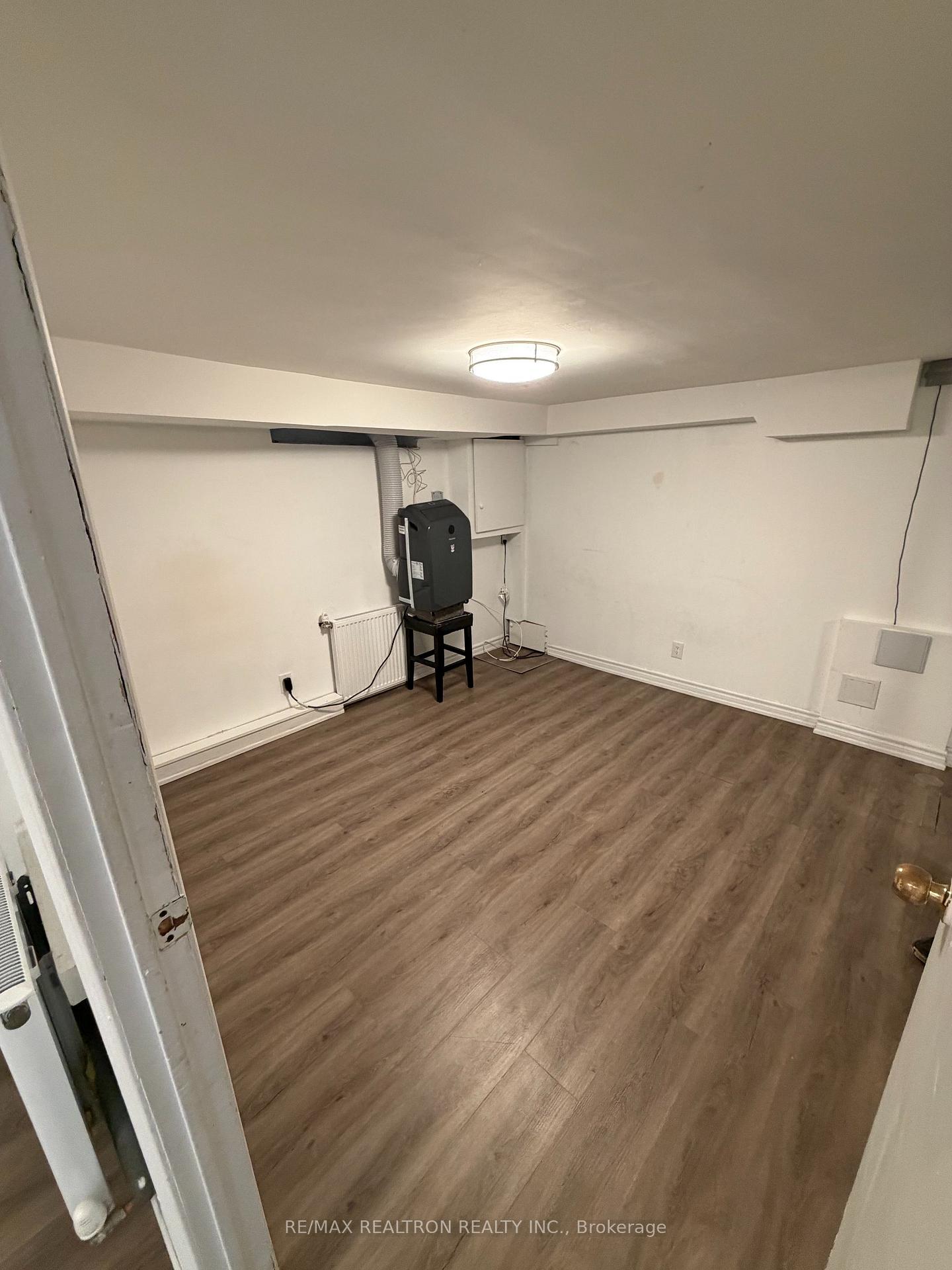 Photo 6 of Unit Basement Unit 2, 135 Emerson Avenue, Toronto, Dovercourt-Wallace Emerson-Junction — HOMEH