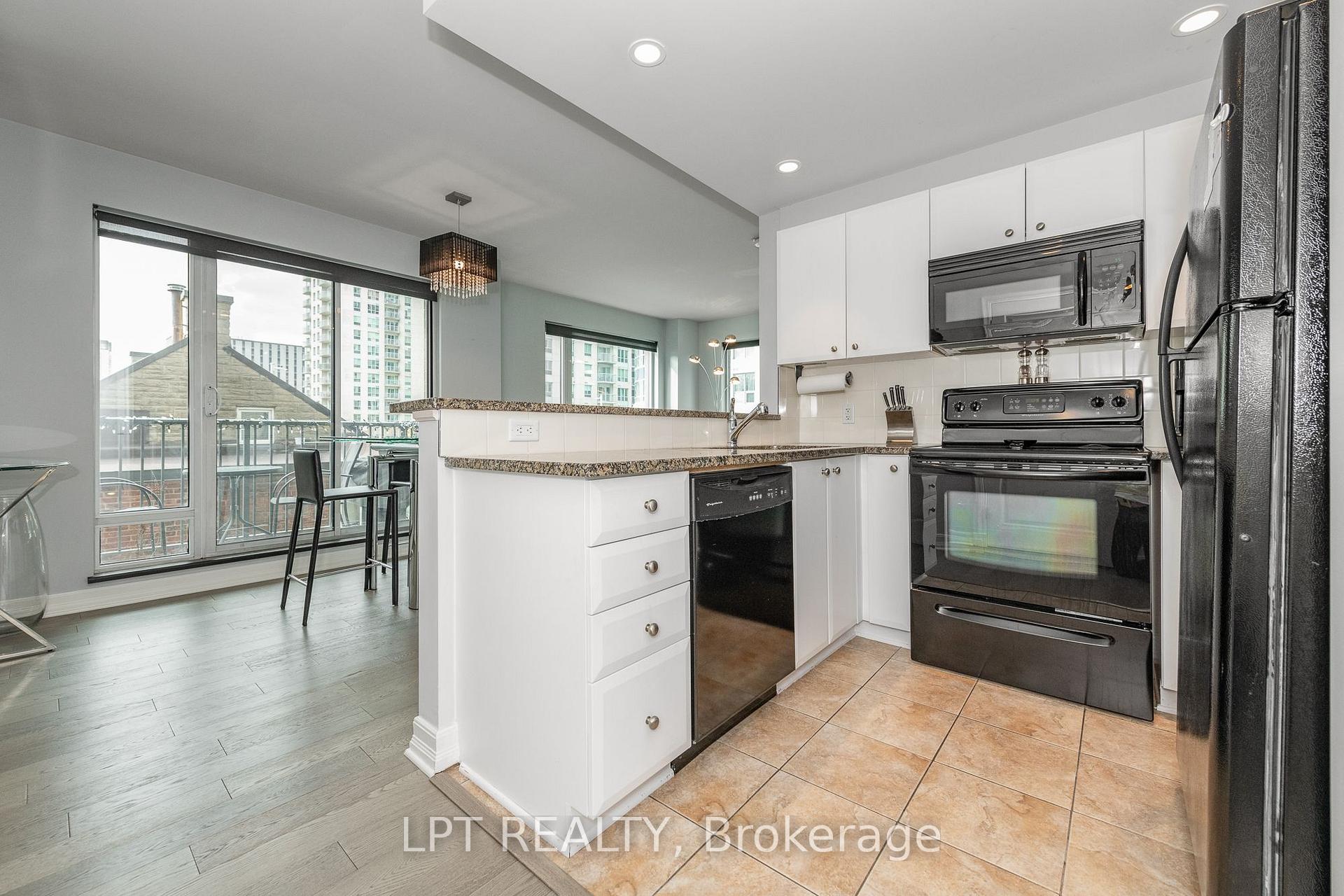 Photo 10 of Unit 305, 200 Besserer Street, Ottawa, Sandy Hill — HOMEH