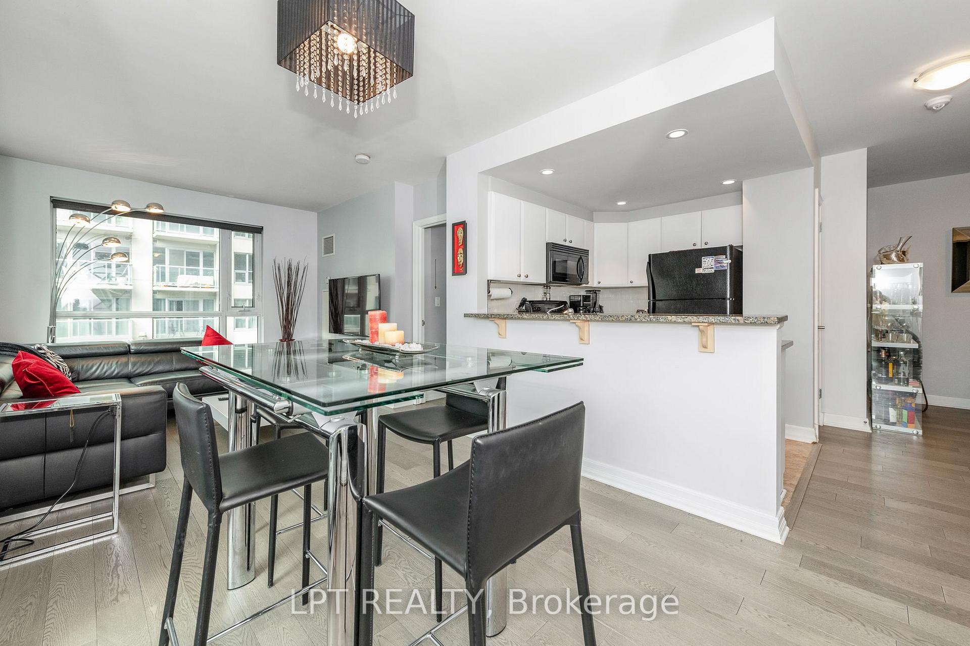 Photo 13 of Unit 305, 200 Besserer Street, Ottawa, Sandy Hill — HOMEH