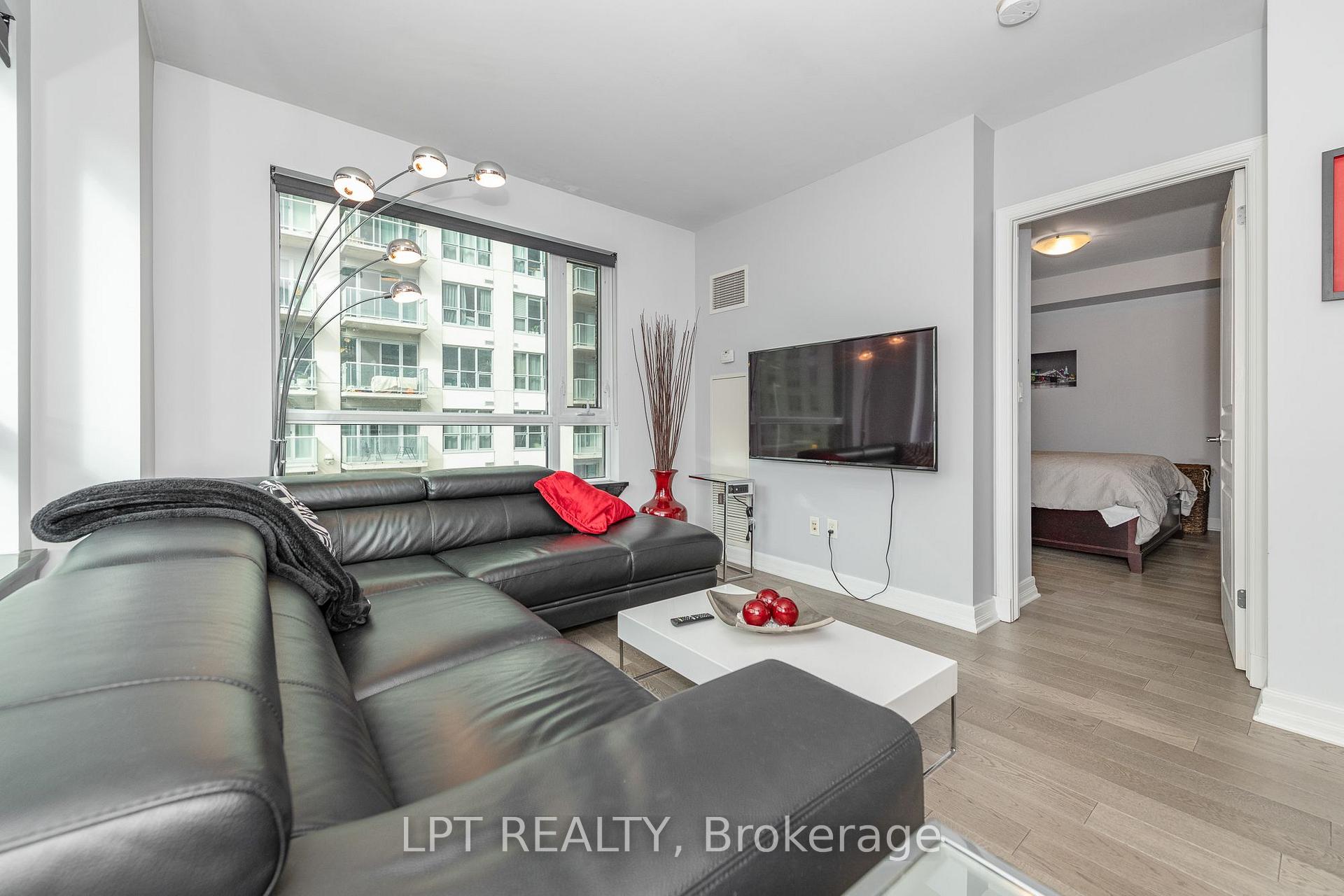 Photo 17 of Unit 305, 200 Besserer Street, Ottawa, Sandy Hill — HOMEH