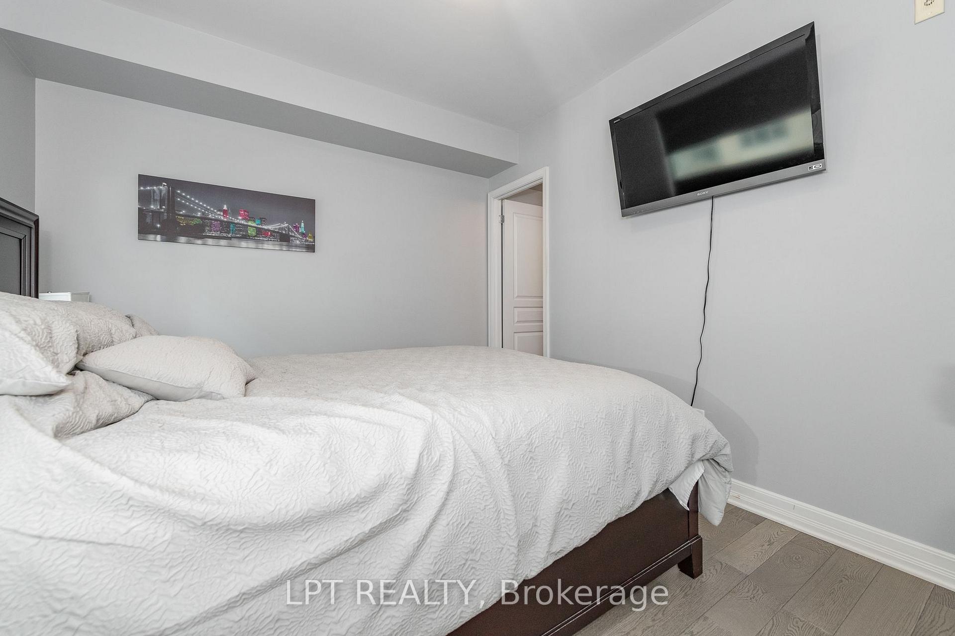 Photo 23 of Unit 305, 200 Besserer Street, Ottawa, Sandy Hill — HOMEH