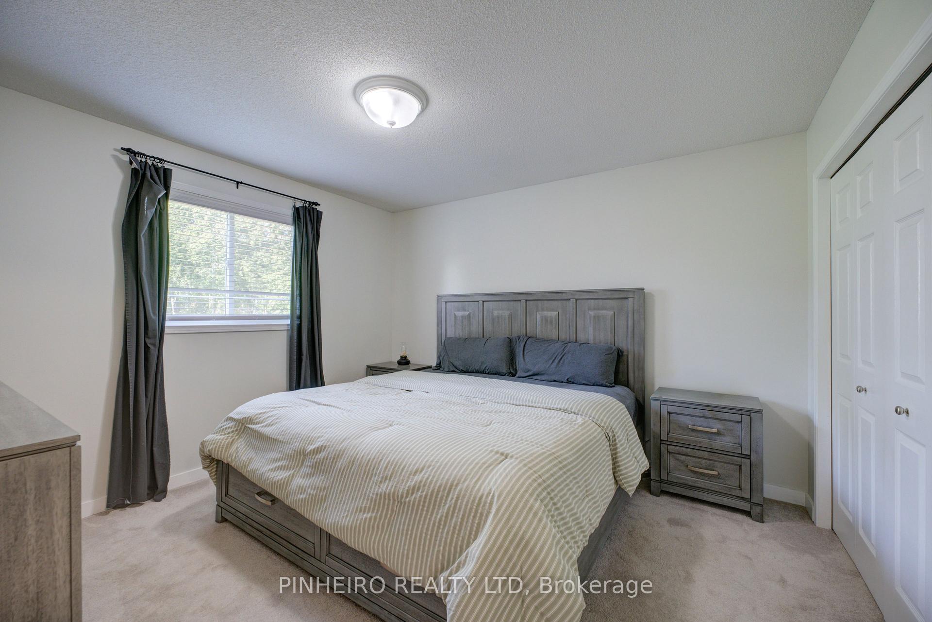 Photo 13 of 42 Hickory Boulevard W, Strathroy-Caradoc, SE — HOMEH