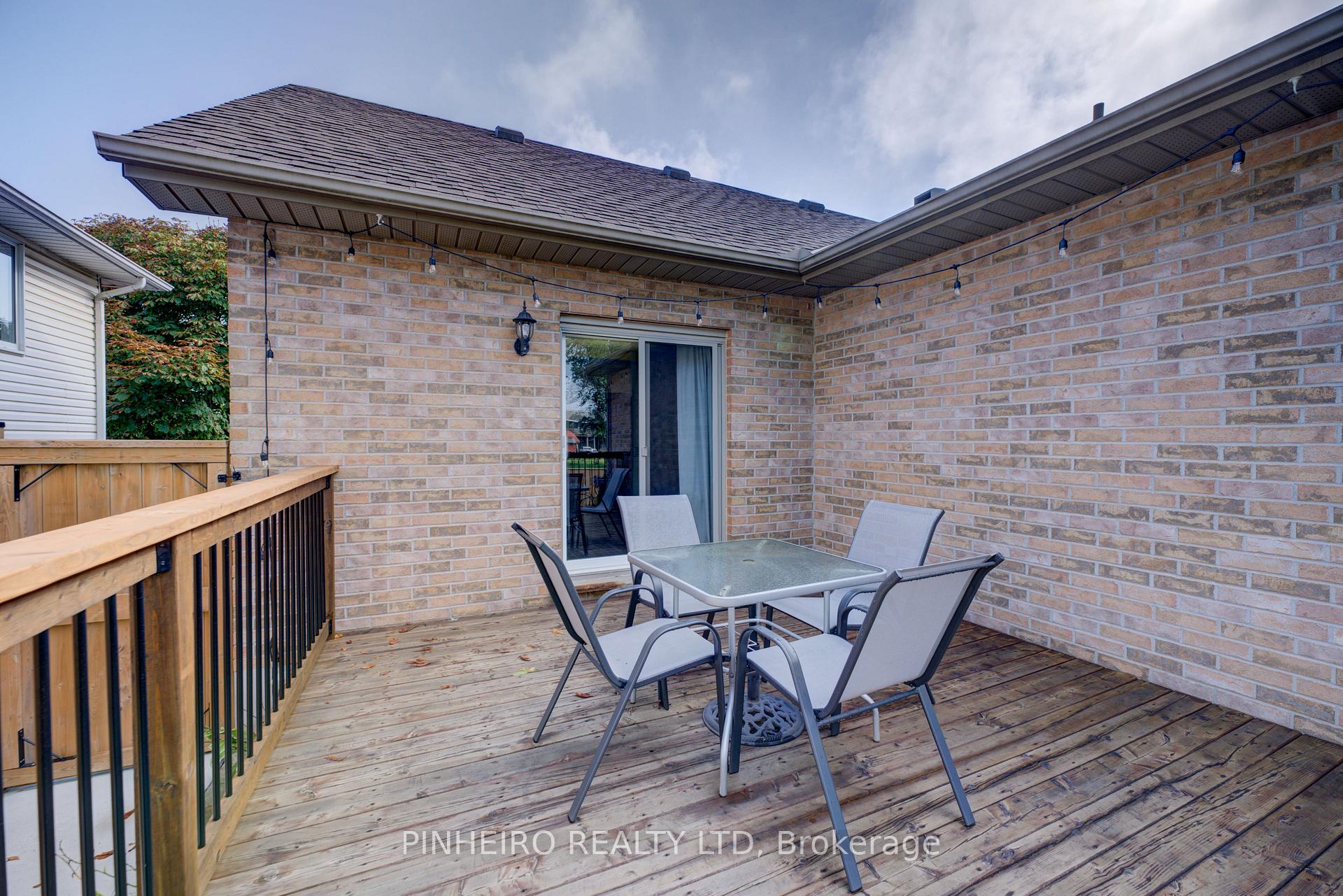 Photo 38 of 42 Hickory Boulevard W, Strathroy-Caradoc, SE — HOMEH