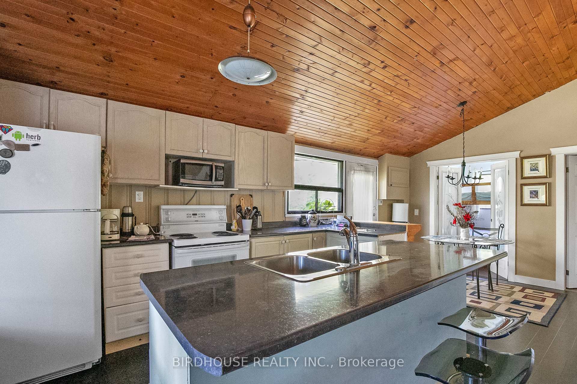 Photo 8 of 15 Cedar Nook Road, Kawartha Lakes, Laxton/Digby/Longford — HOMEH
