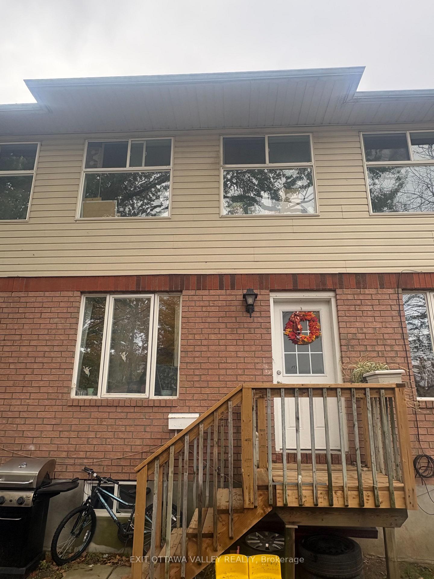 Photo 1 of Unit E, 403 Trafalgar Road E, Pembroke, Pembroke — HOMEH