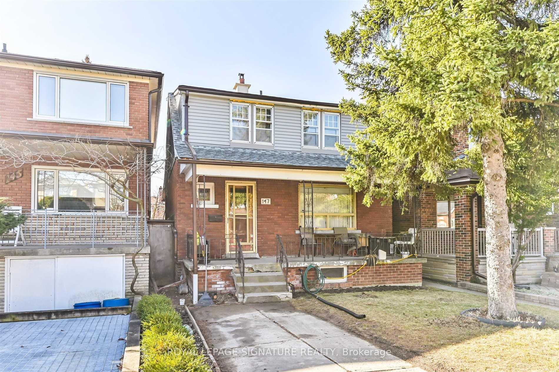 Photo 1 of Unit Lower, 147 Gloucester Grove, Toronto, Oakwood Village — HOMEH