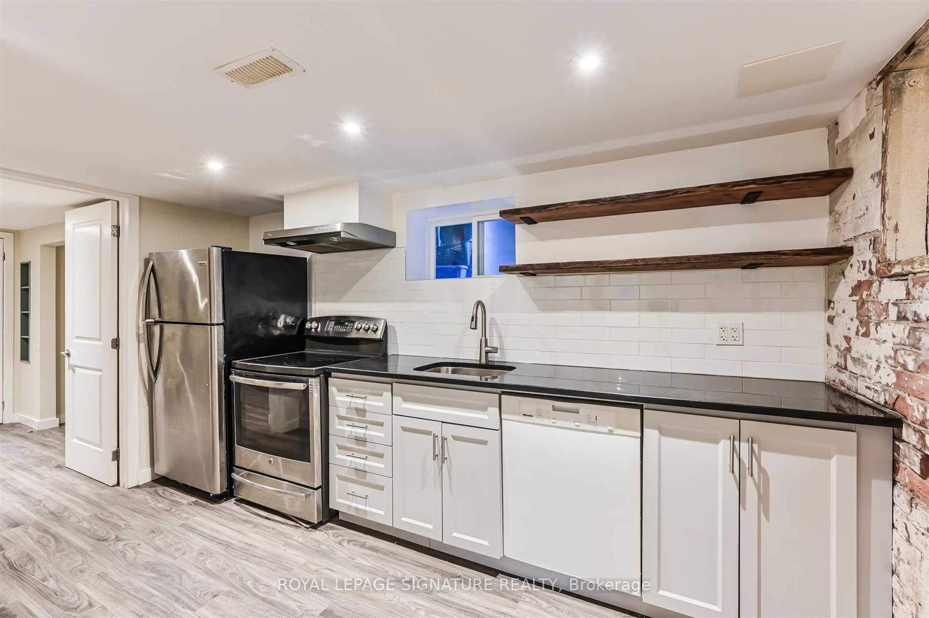 Photo 9 of Unit Lower, 147 Gloucester Grove, Toronto, Oakwood Village — HOMEH