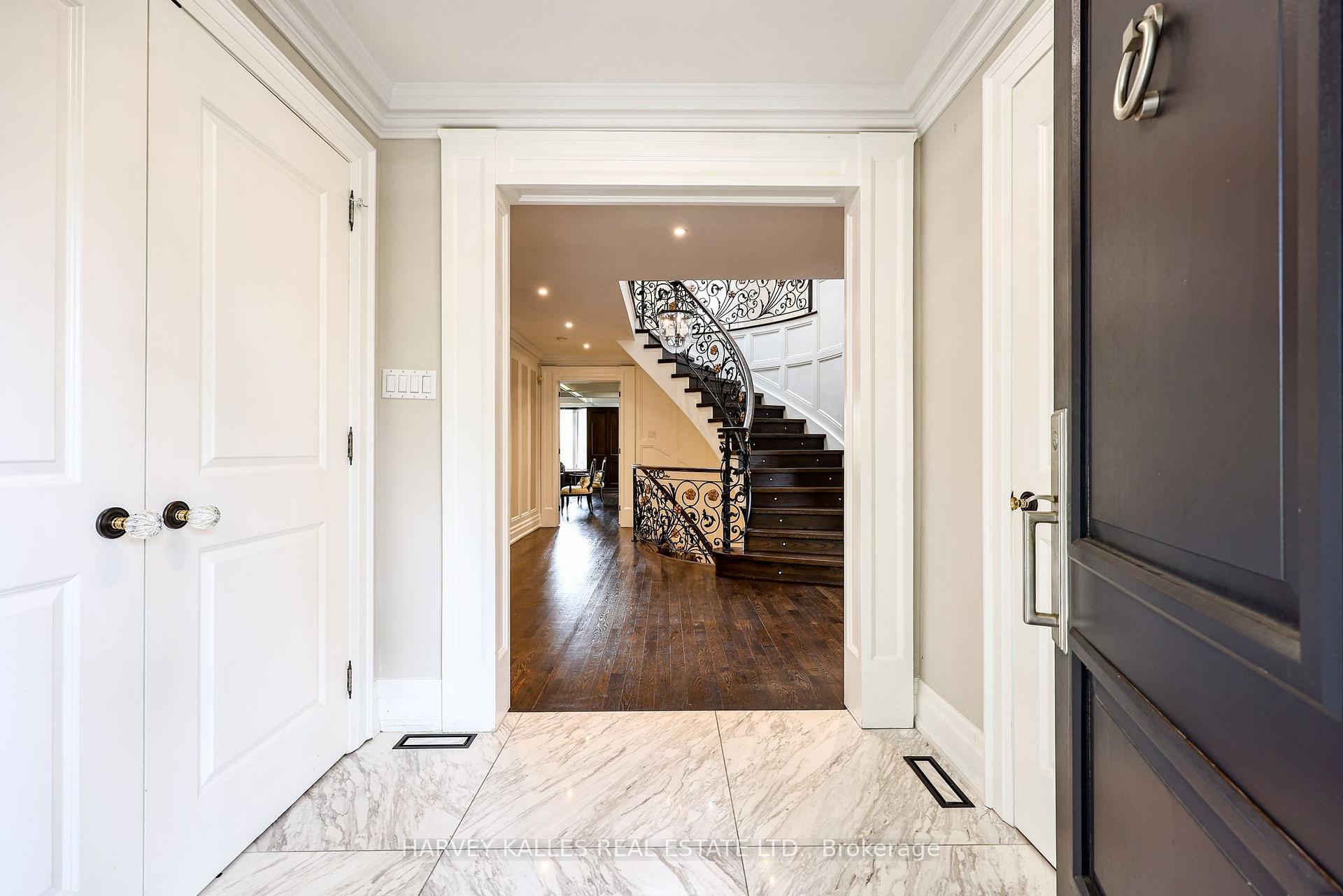 Photo 5 of 6 Penwood Crescent, North York, Banbury-Don Mills — HOMEH