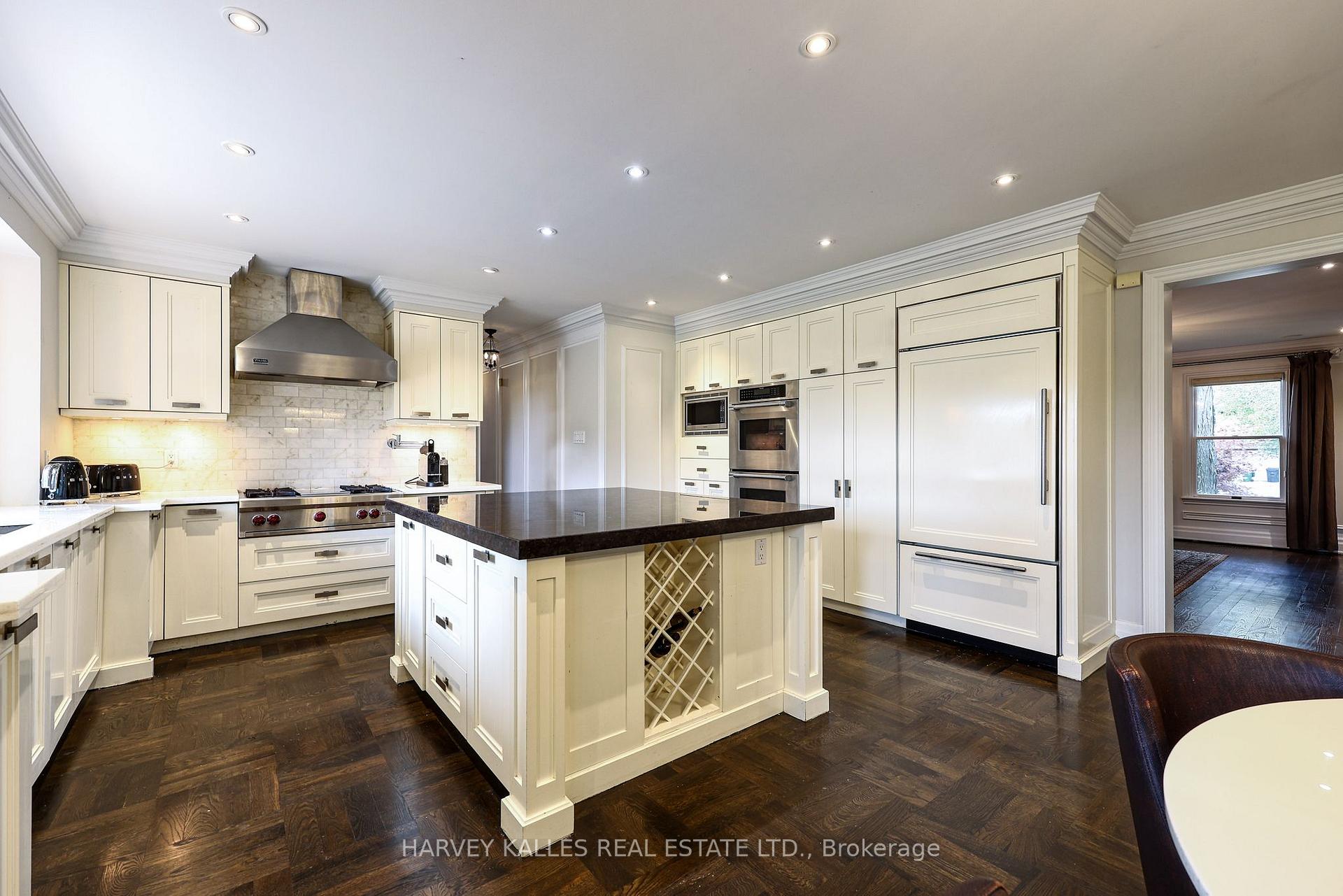 Photo 15 of 6 Penwood Crescent, North York, Banbury-Don Mills — HOMEH