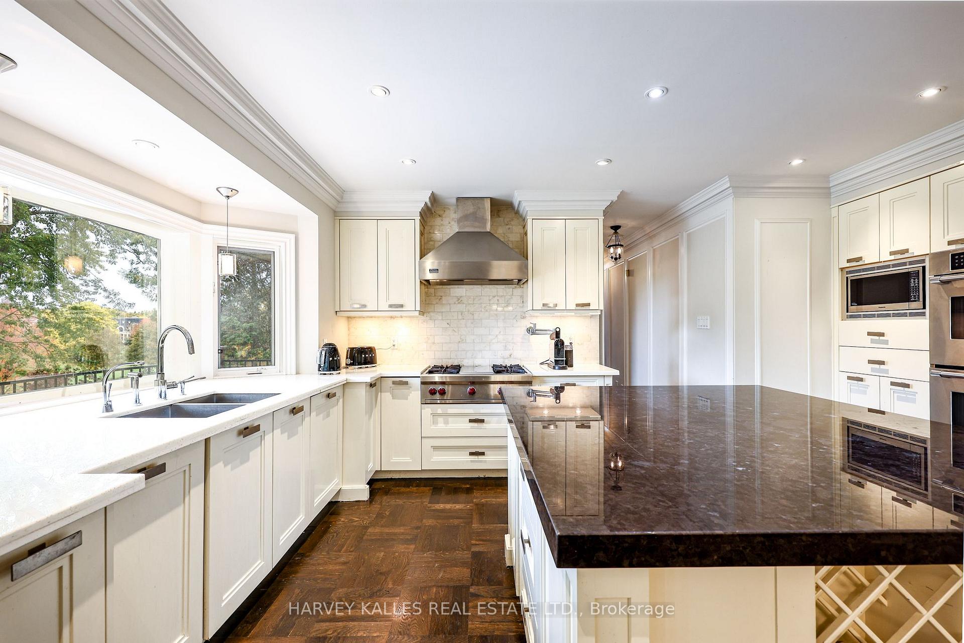 Photo 16 of 6 Penwood Crescent, North York, Banbury-Don Mills — HOMEH